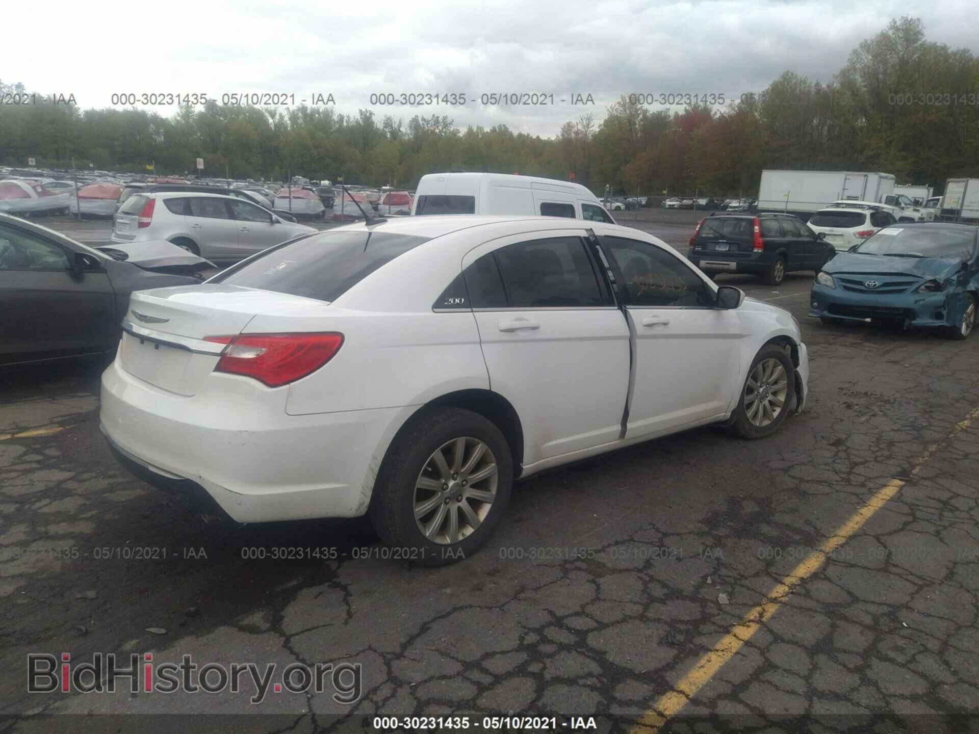 2013 CHRYSLER 200 - VIN: 1C3CCBBG5DN731613 - Photo 4