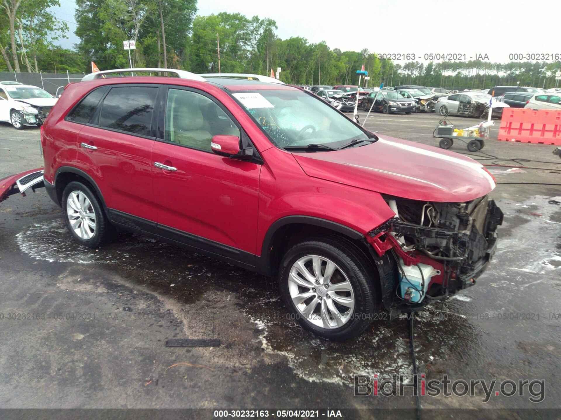 Photo 5XYKU4A29BG010558 - KIA SORENTO 2011