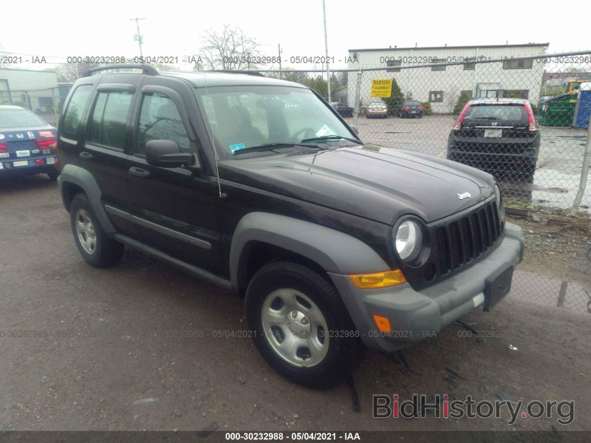 Photo 1J4GL48K06W103101 - JEEP LIBERTY 2006