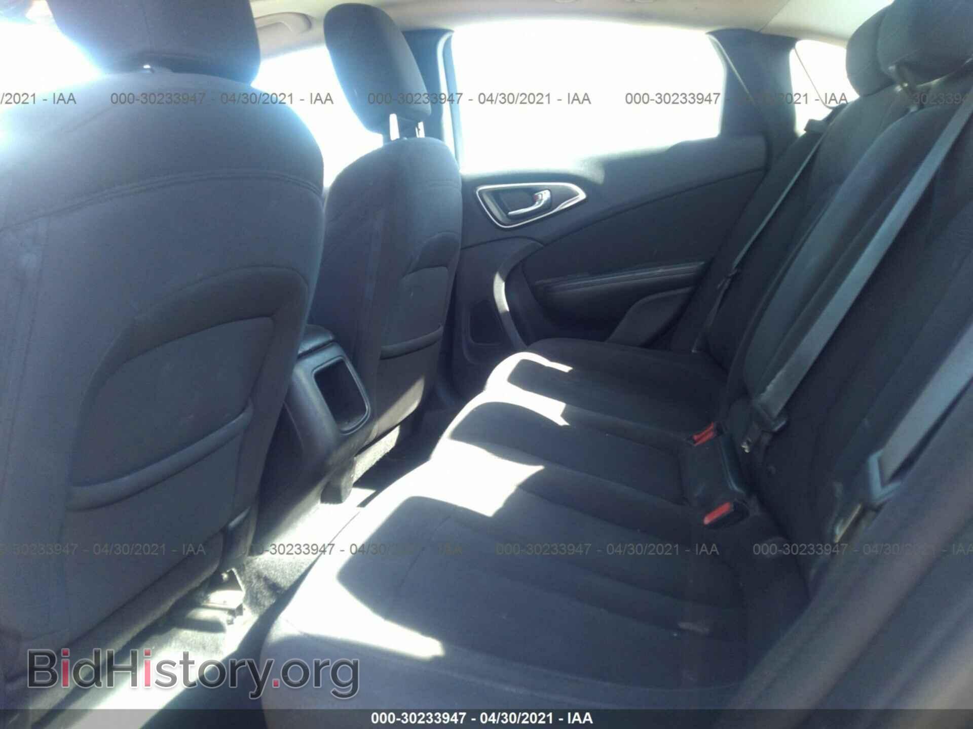 2015 CHRYSLER 200 - VIN: 1C3CCCAB7FN637134 - Фото 8