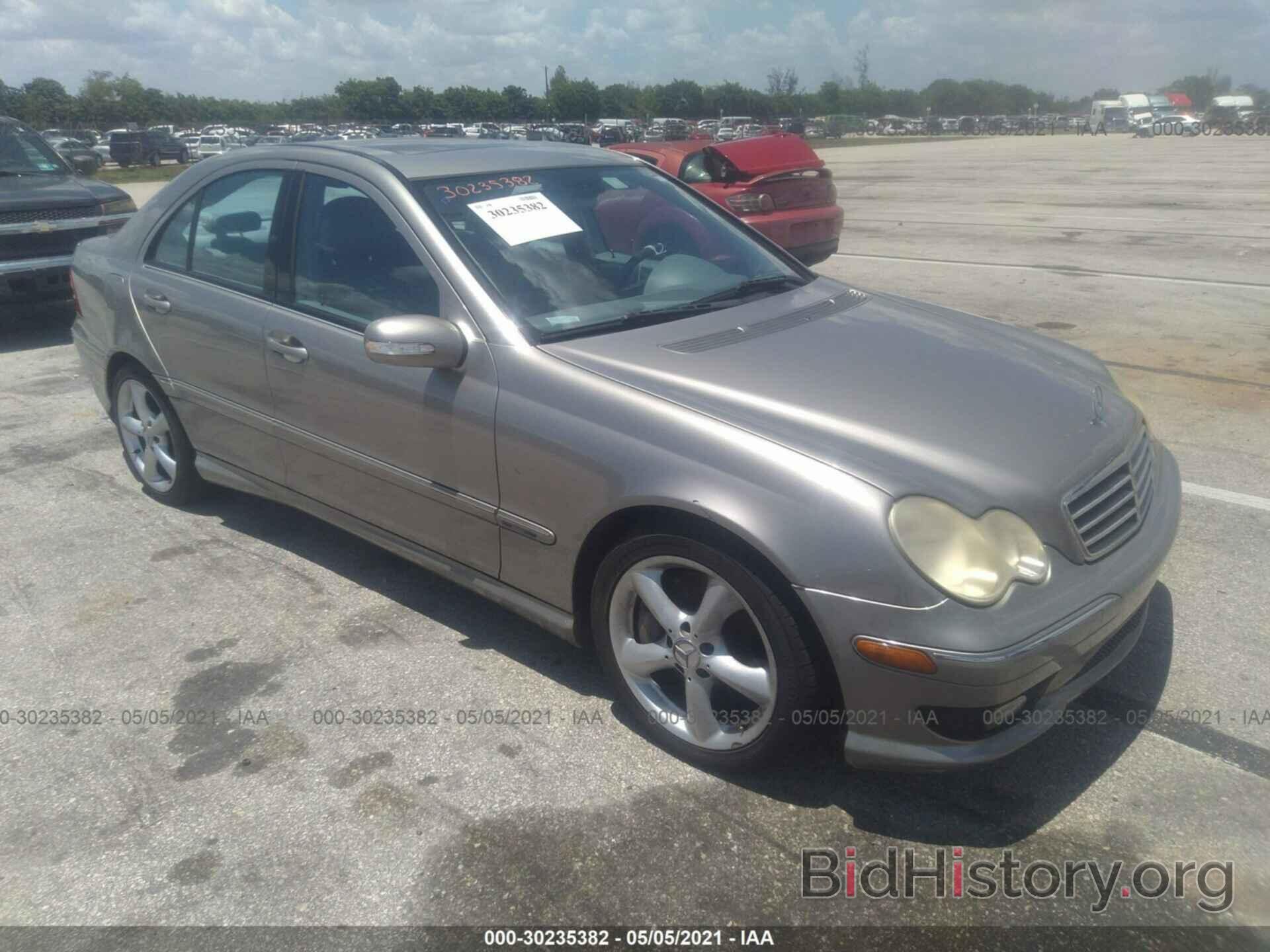 Photo WDBRF52H26A864930 - MERCEDES-BENZ C-CLASS 2006