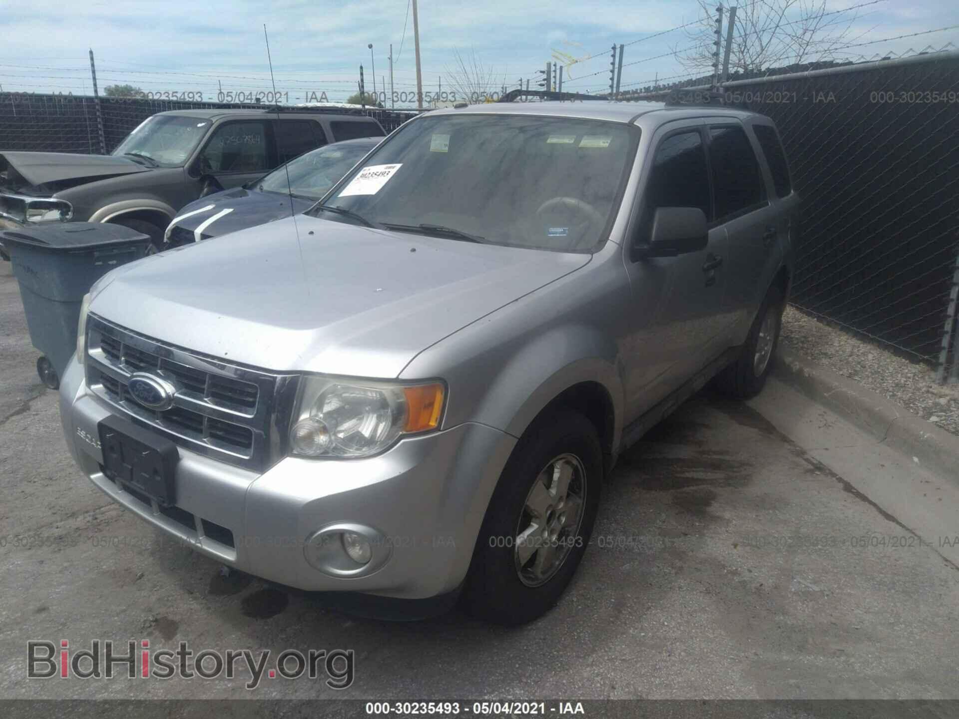 2011 FORD ESCAPE - VIN: 1FMCU0DG0BKA08837 - Фото 2