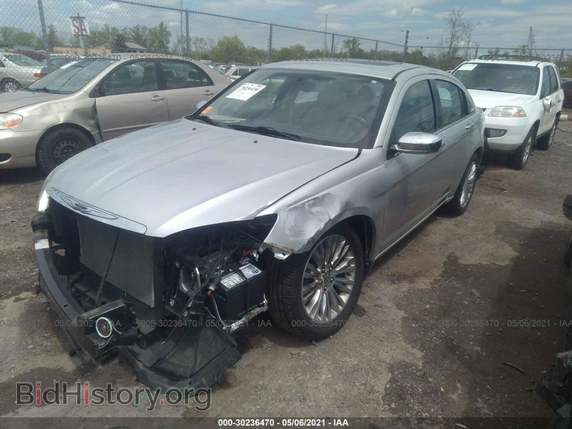 2012 CHRYSLER 200 - VIN: 1C3CCBCG3CN101733 - Photo 2