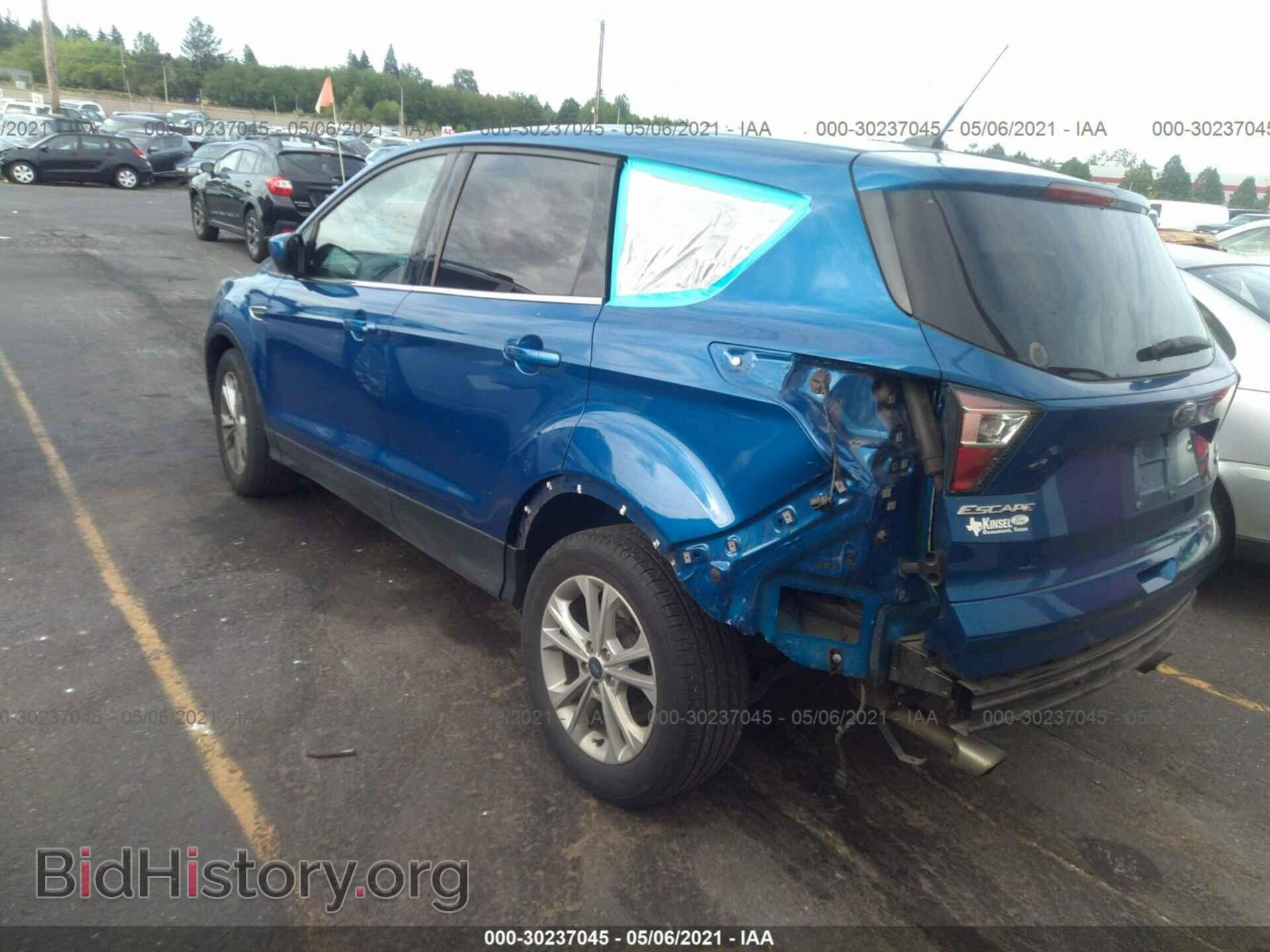 2017 FORD ESCAPE - VIN: 1FMCU0GD2HUC65433 - Фото 3