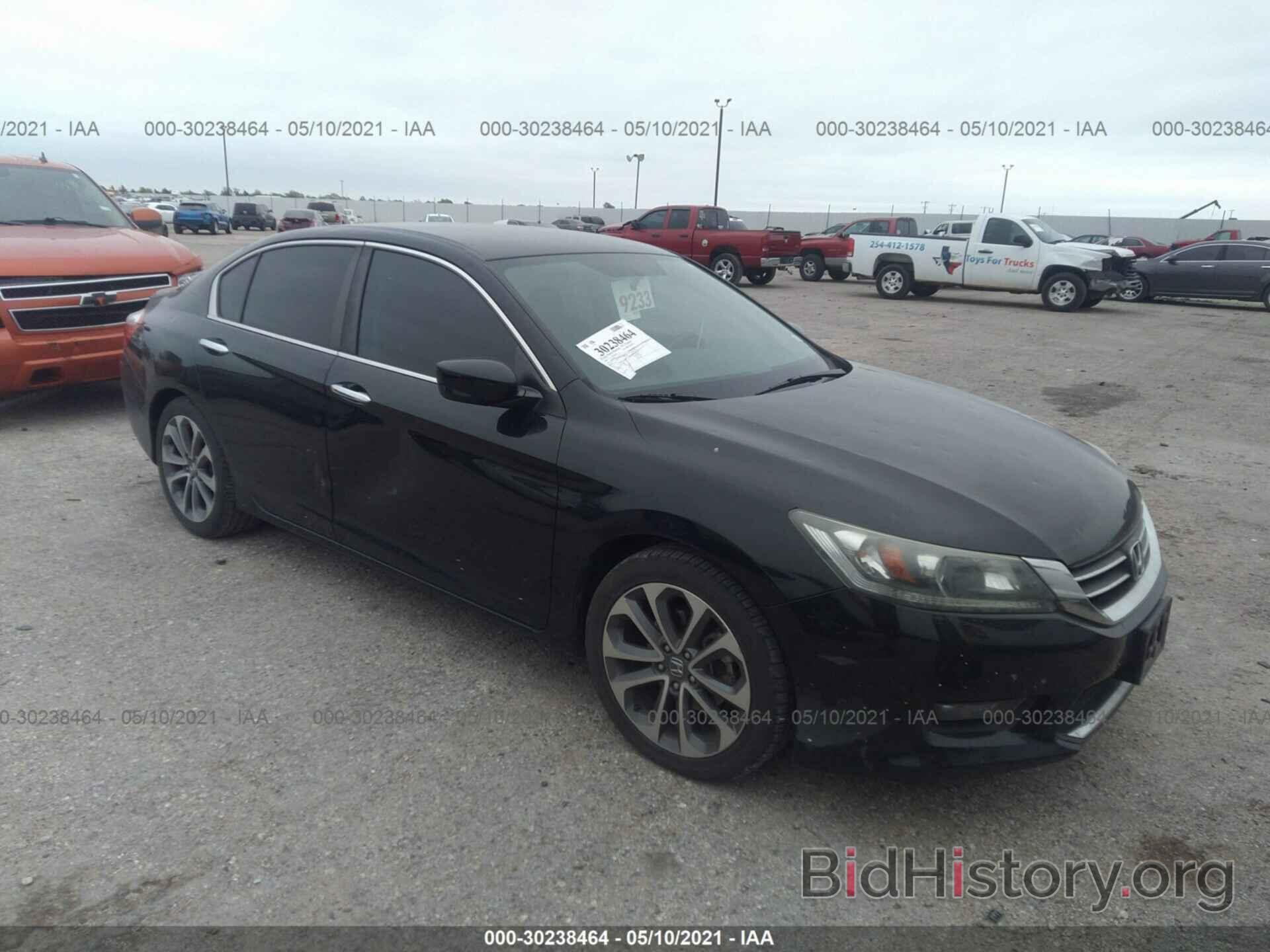 Photo 1HGCR2F5XEA118545 - HONDA ACCORD SEDAN 2014