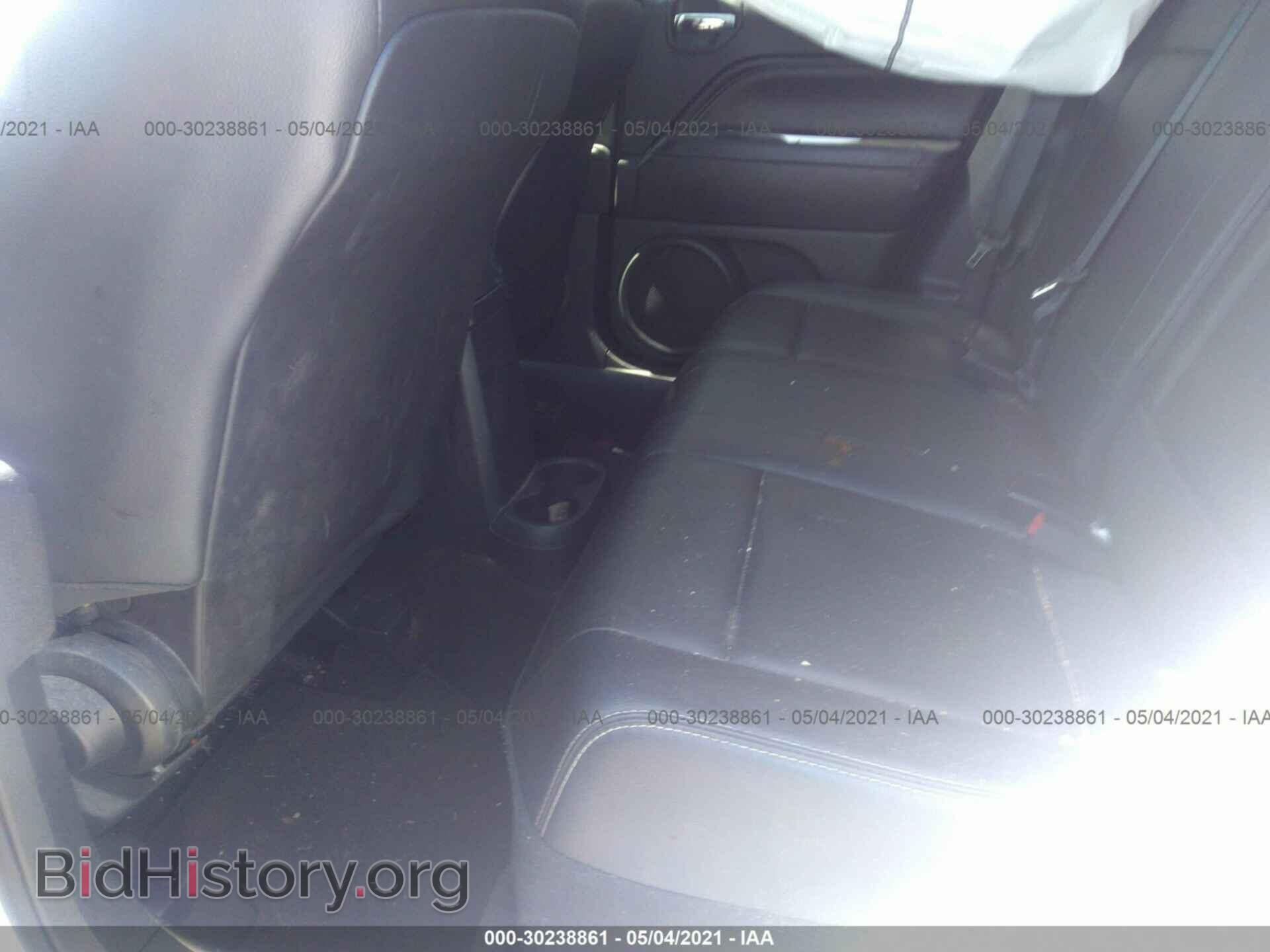 2015 JEEP COMPASS - VIN: 1C4NJDEB5FD304351 - Photo 8