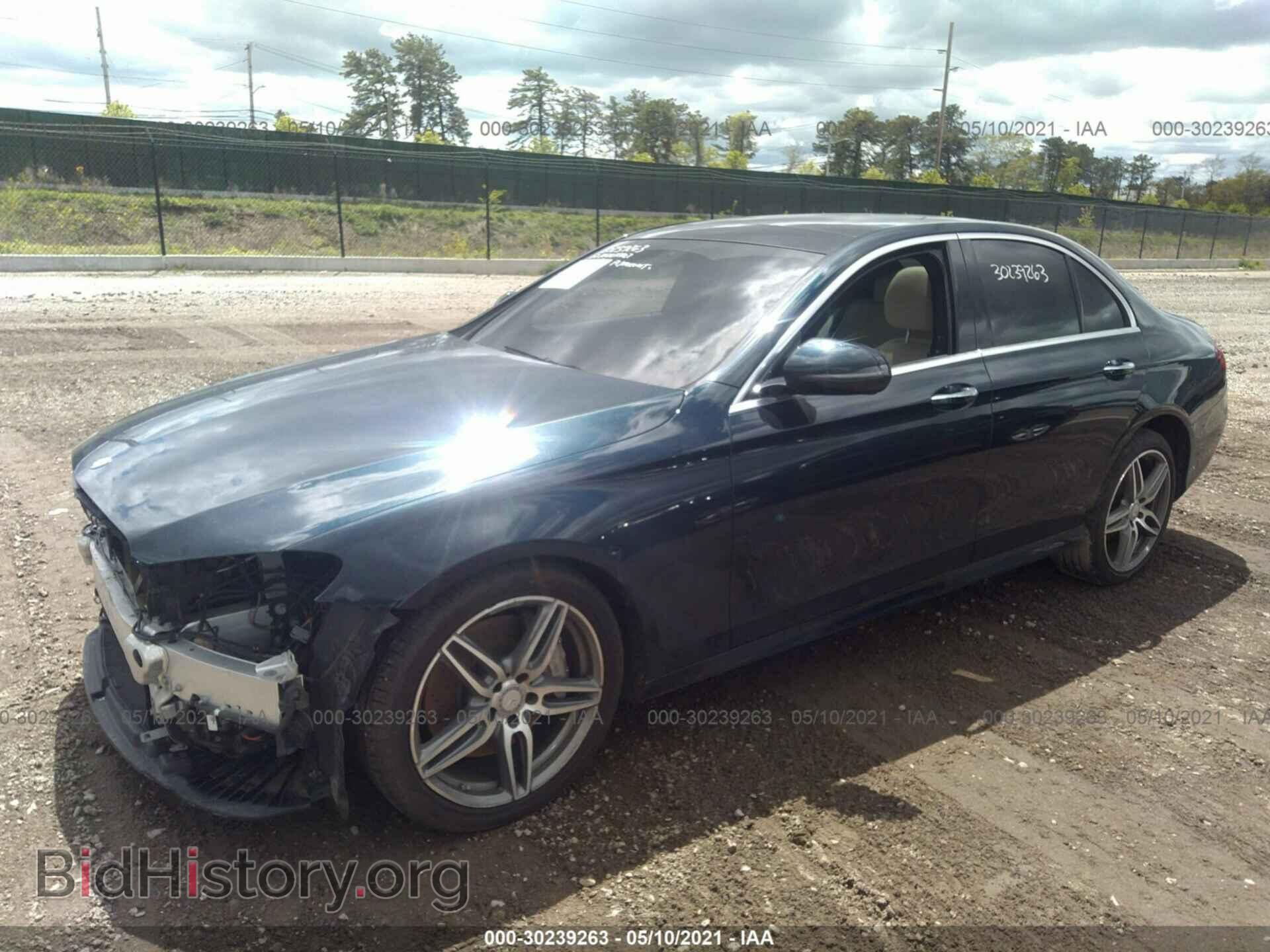 2017 MERCEDES-BENZ E-CLASS - VIN: WDDZF4KB4HA072391 - Фото 2