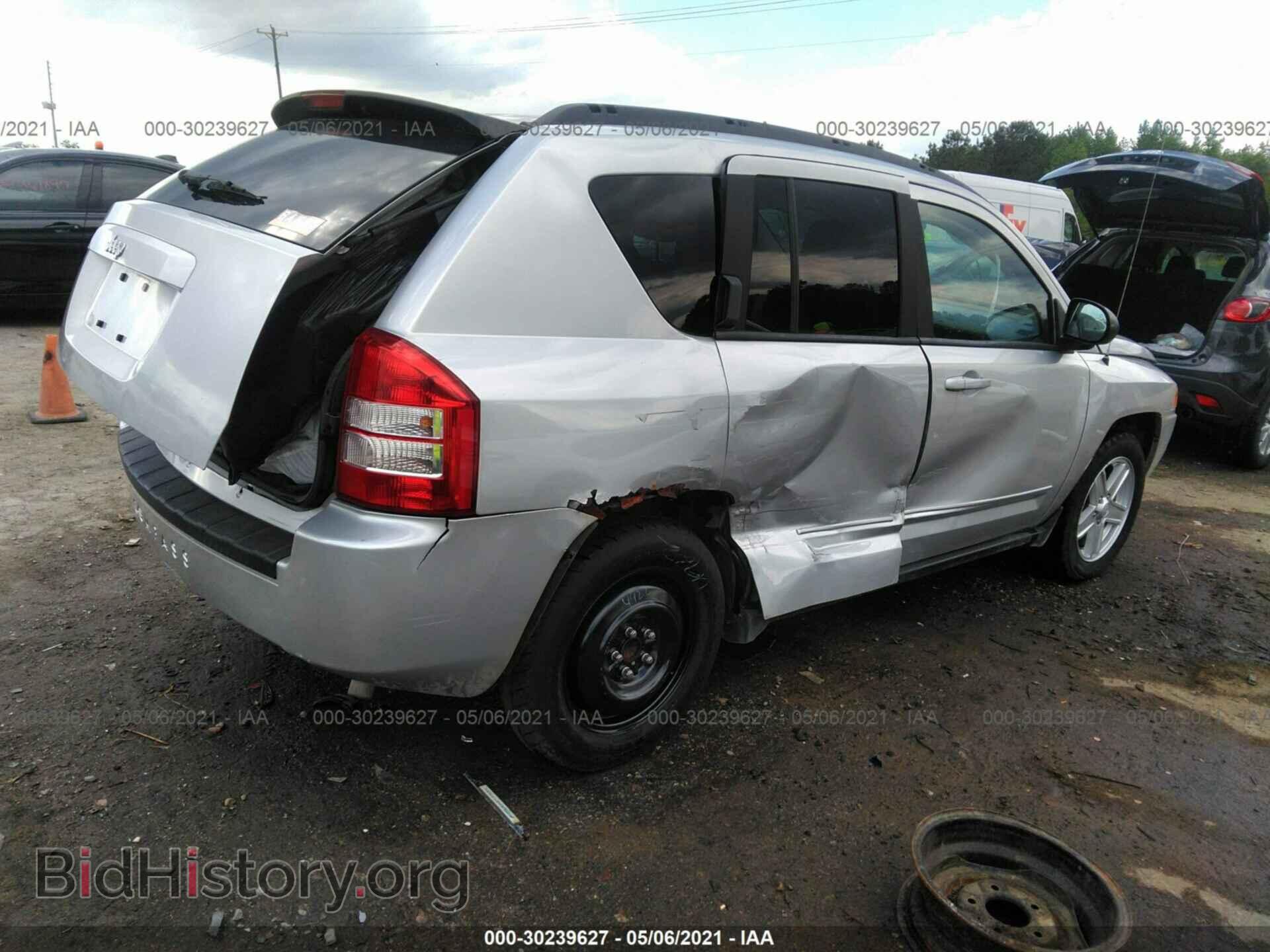 2010 JEEP COMPASS - VIN: 1J4NT4FA5AD522017 - Фото 4