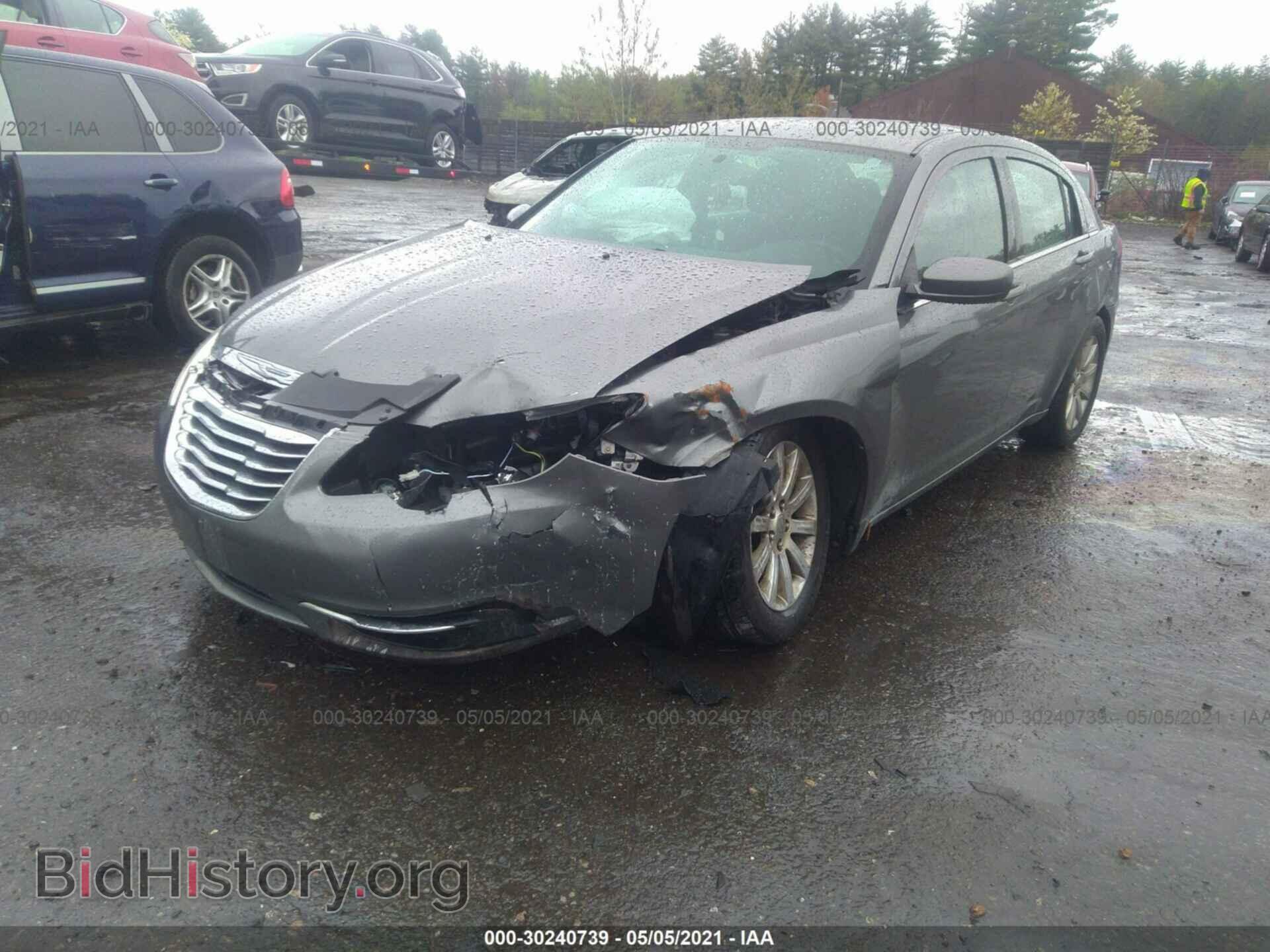 2012 CHRYSLER 200 - VIN: 1C3CCBBB9CN197907 - Фото 2