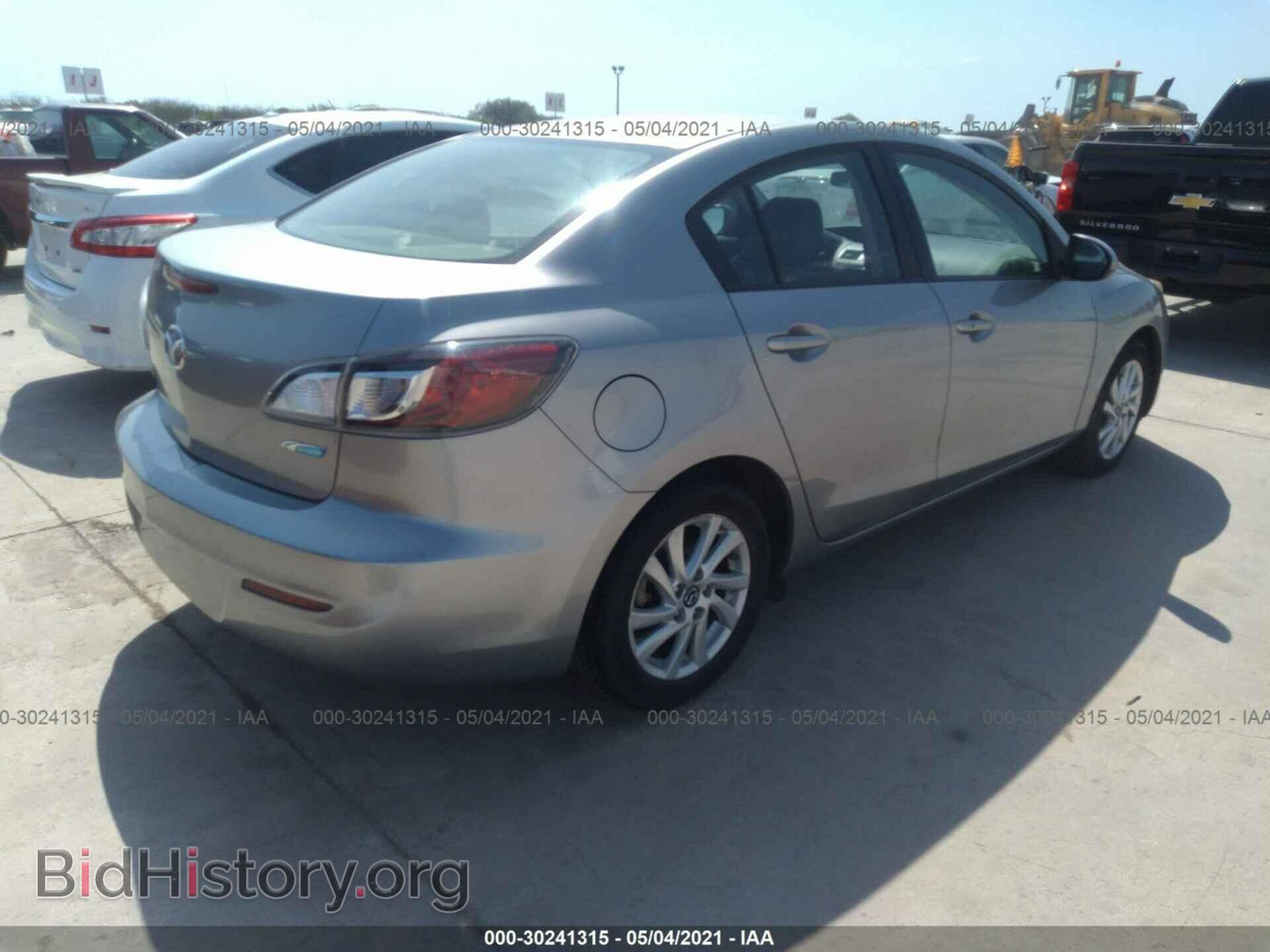 2013 MAZDA MAZDA3 - VIN: JM1BL1WP5D1783813 - Фото 4