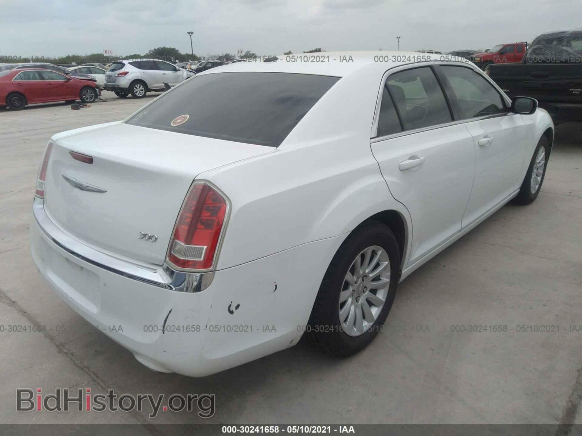 2014 CHRYSLER 300 - VIN: 2C3CCAAG3EH103331 - Фото 4
