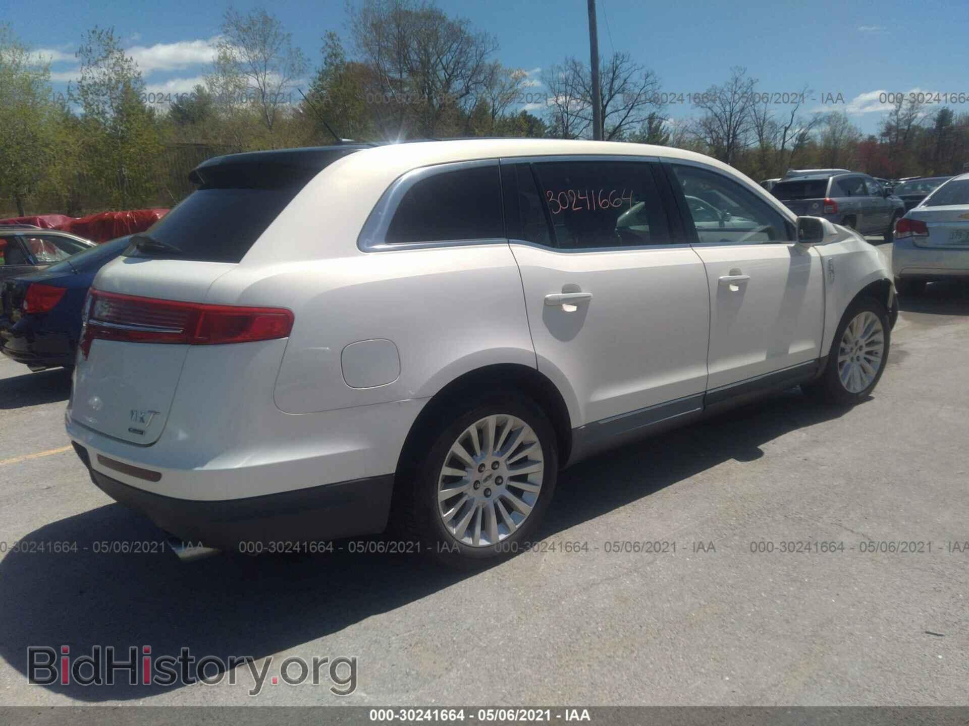 2012 LINCOLN MKT - VIN: 2LMHJ5AT3CBL51381 - Фото 4