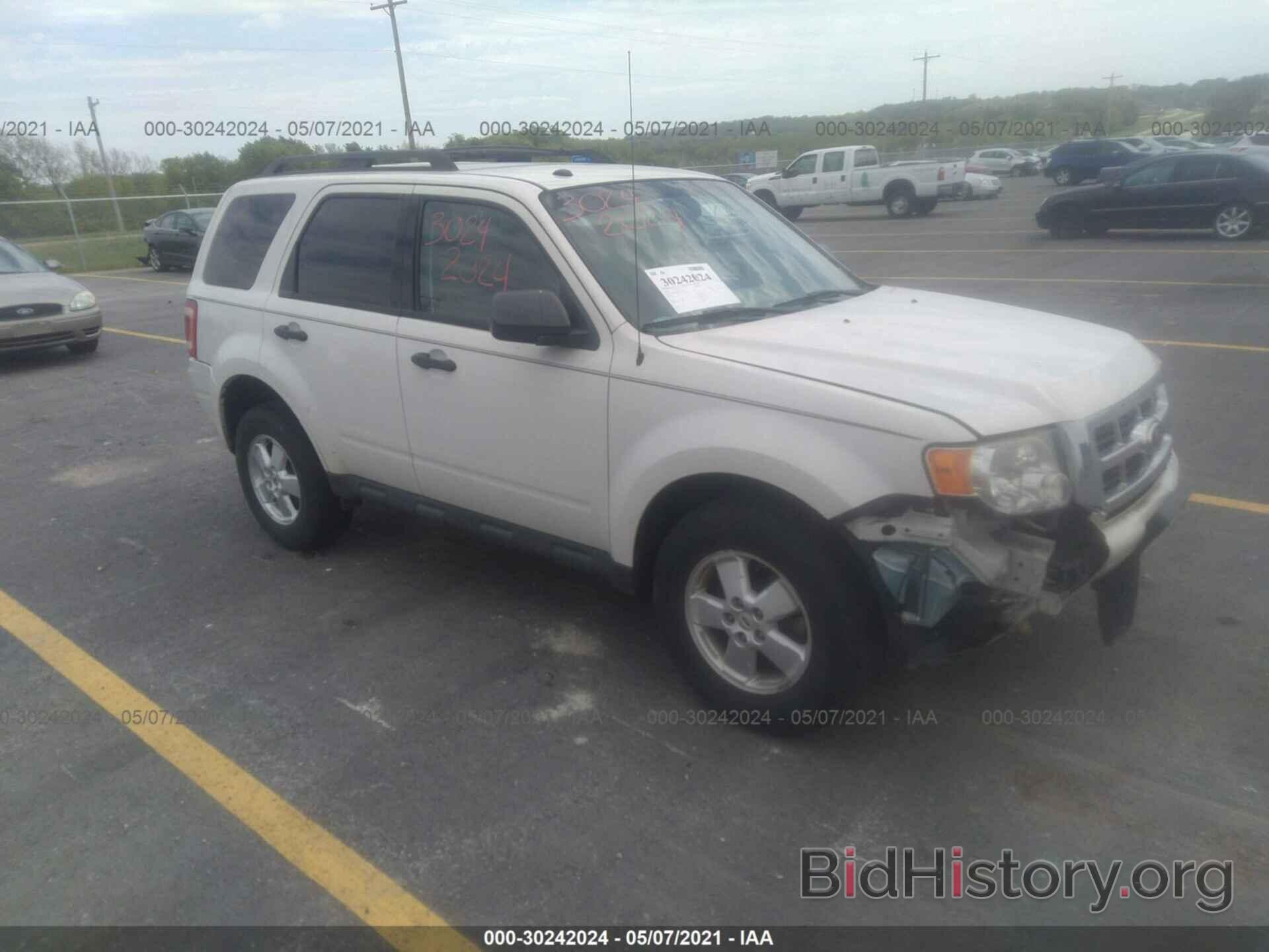 Photo 1FMCU0DG0AKD11115 - FORD ESCAPE 2010