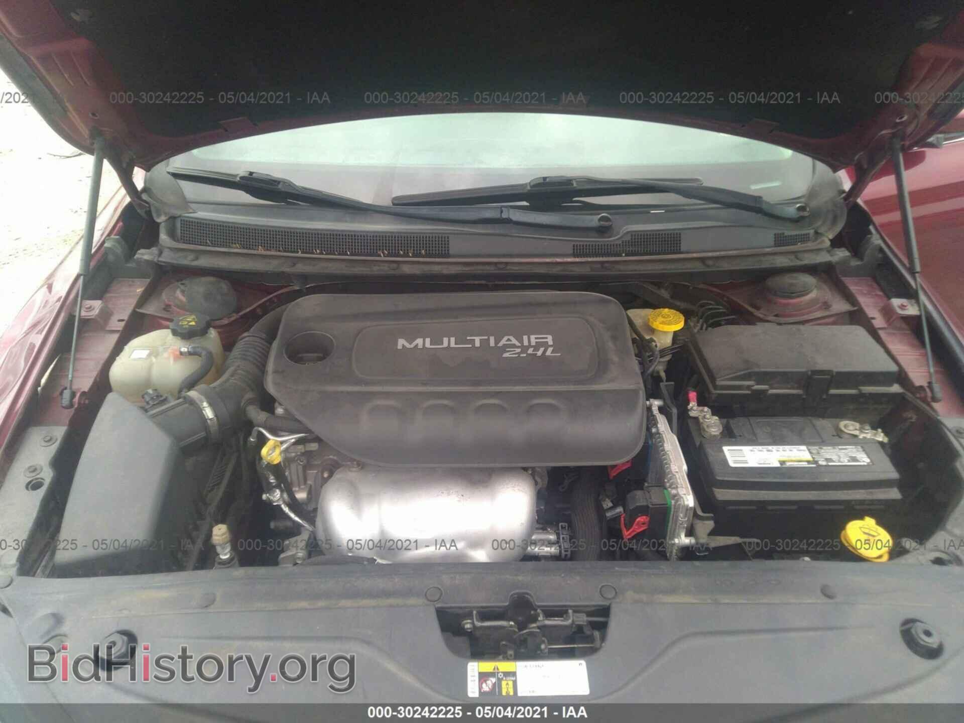 2016 CHRYSLER 200 - VIN: 1C3CCCAB2GN184249 - Фото 10