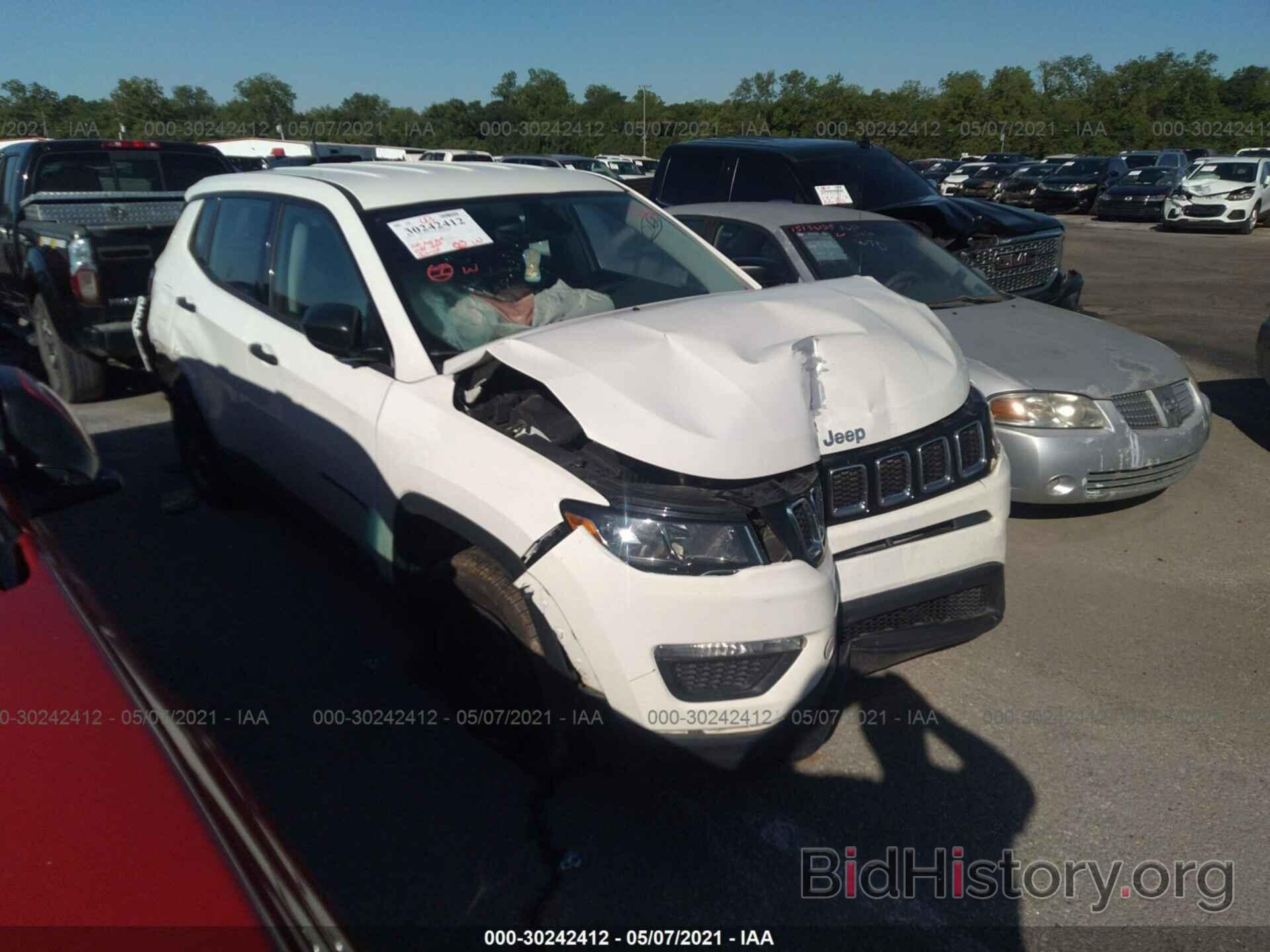 Фотография 3C4NJCAB6JT151756 - JEEP COMPASS 2018