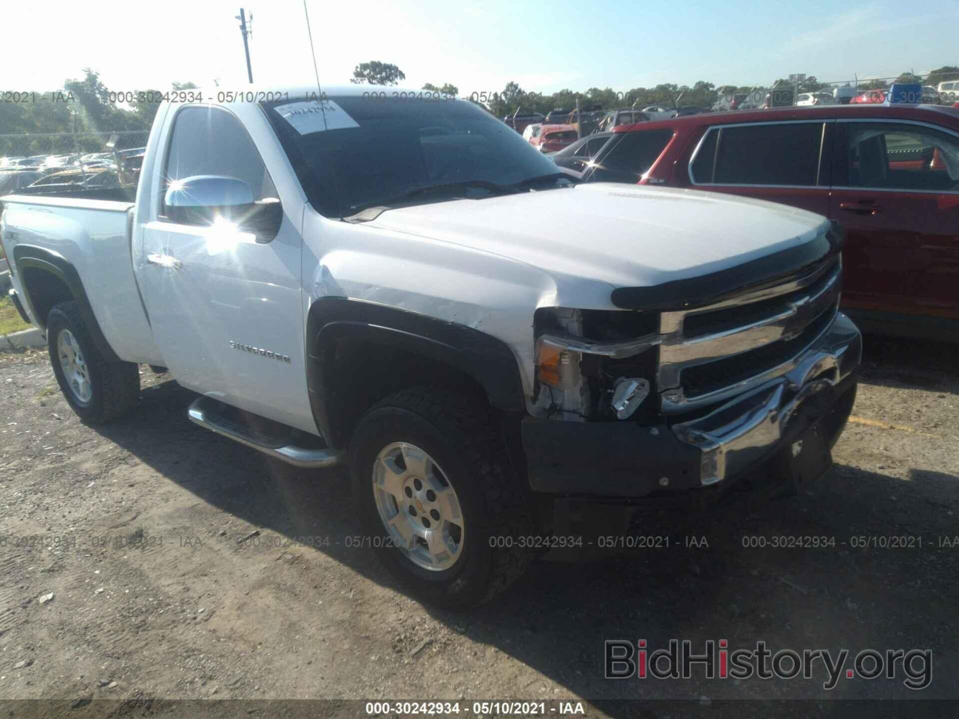 Photo 1GCNKPEA0BZ203690 - CHEVROLET SILVERADO 1500 2011