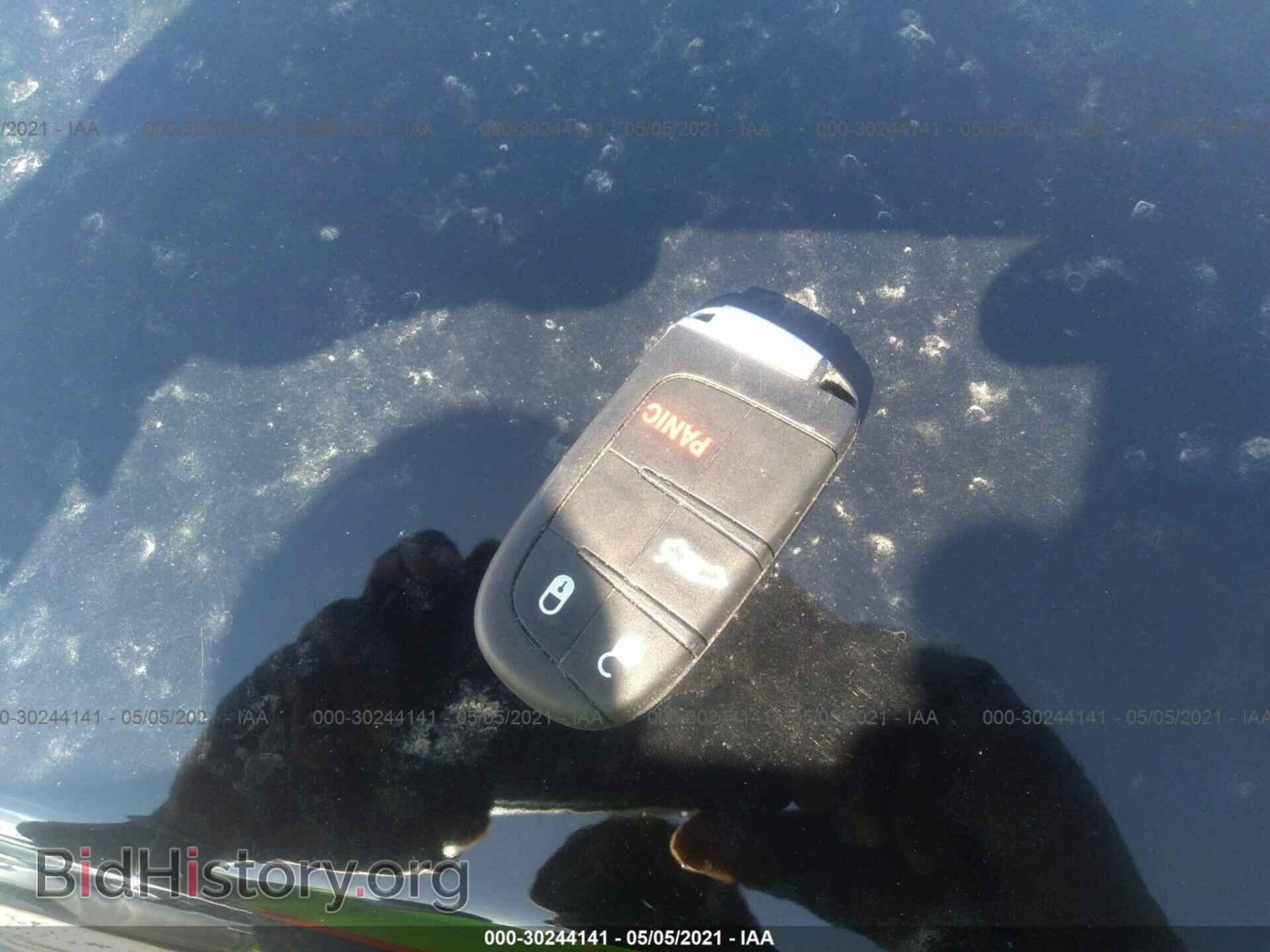2020 CHRYSLER 300 - VIN: 2C3CCAAG7LH201159 - Фото 11