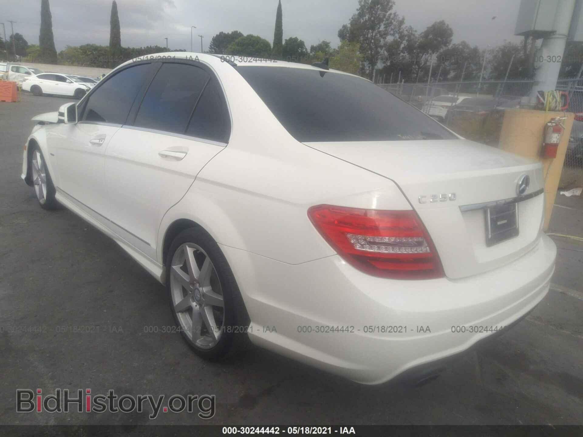 2012 MERCEDES-BENZ C-CLASS - VIN: WDDGF4HB1CA669215 - Фото 3