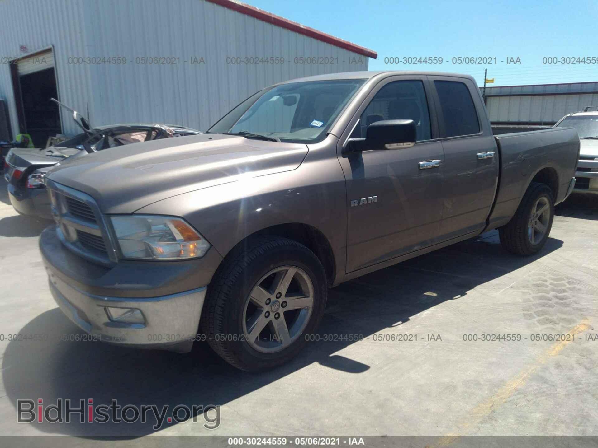 2010 DODGE RAM 1500 - VIN: 1D7RB1GP2AS132618 - Фото 2