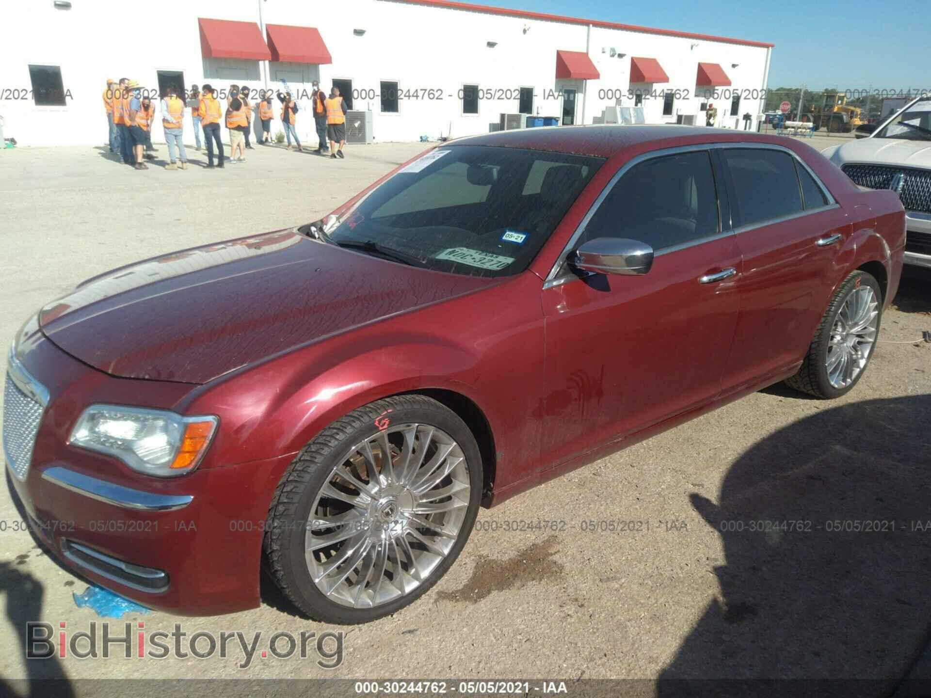 2014 CHRYSLER 300 - VIN: 2C3CCAAG2EH343194 - Фото 2