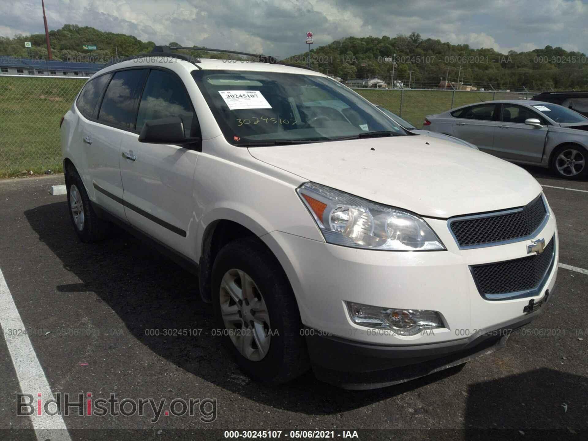 Photo 1GNKRFED3CJ350497 - CHEVROLET TRAVERSE 2012