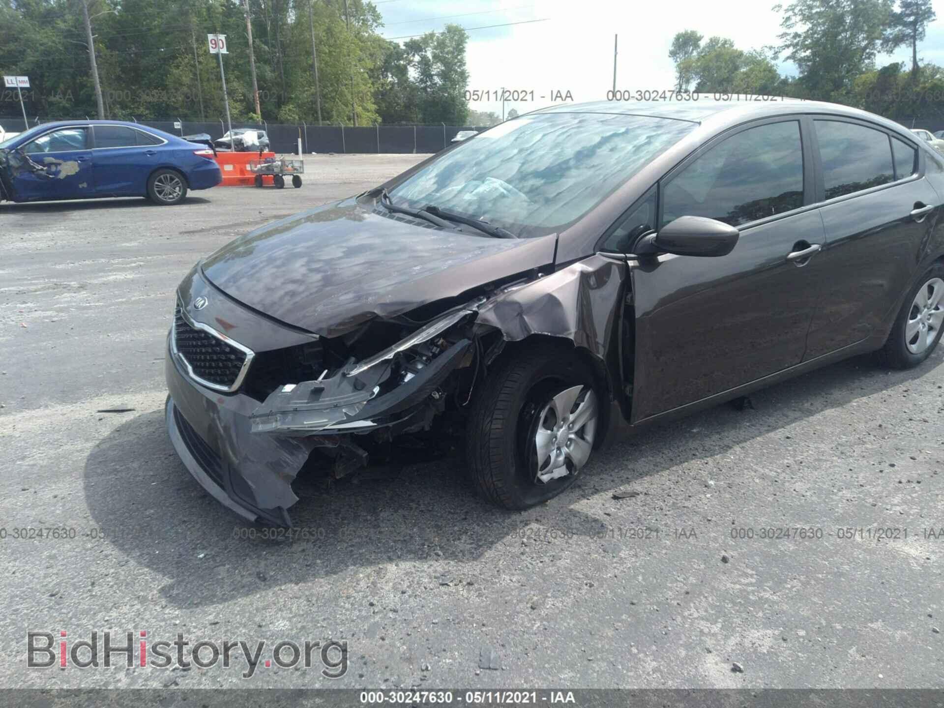 2017 KIA FORTE - VIN: 3KPFK4A71HE106032 - Photo 6