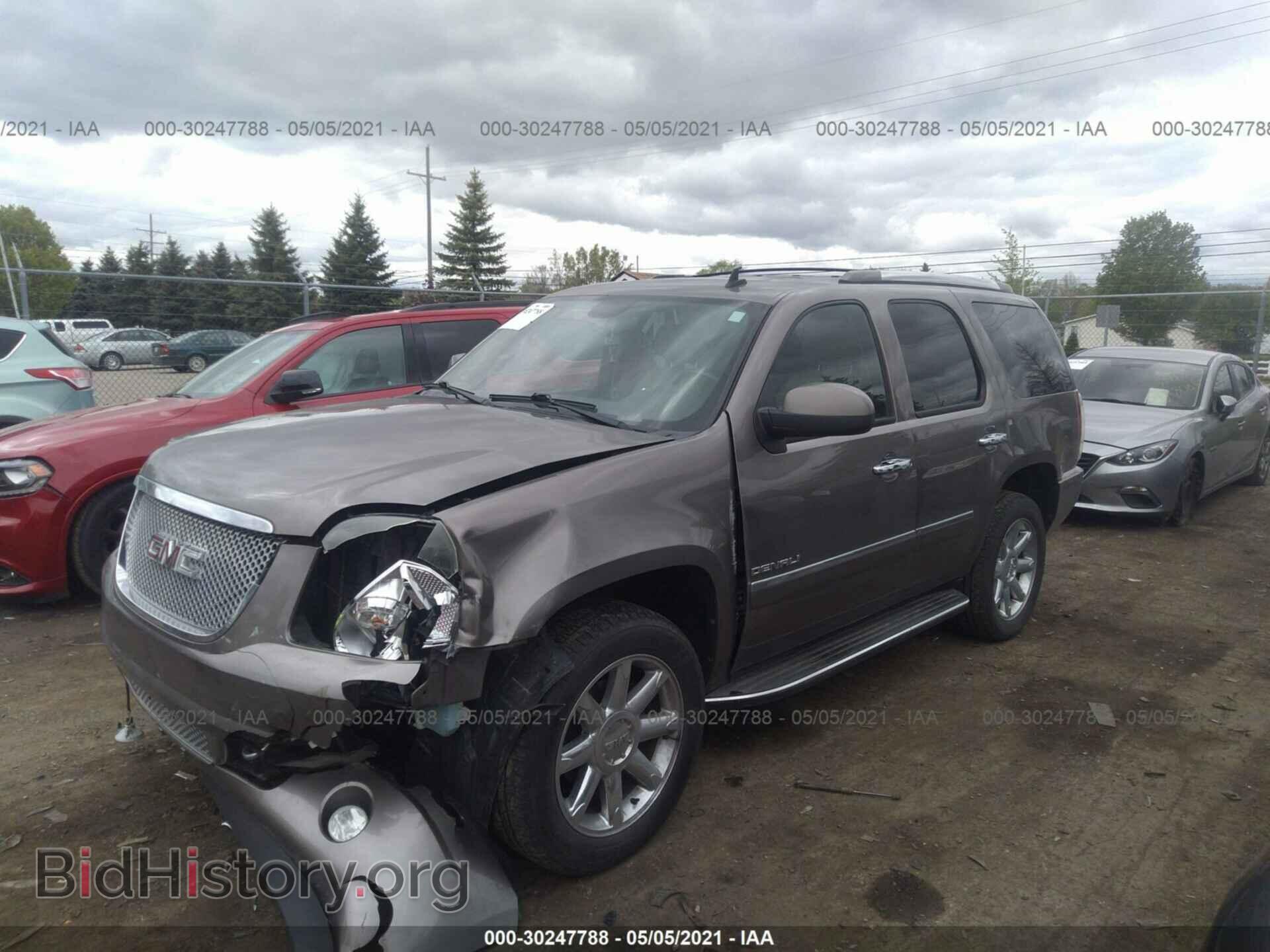 2011 GMC YUKON - VIN: 1GKS2EEF8BR209194 - Фото 2
