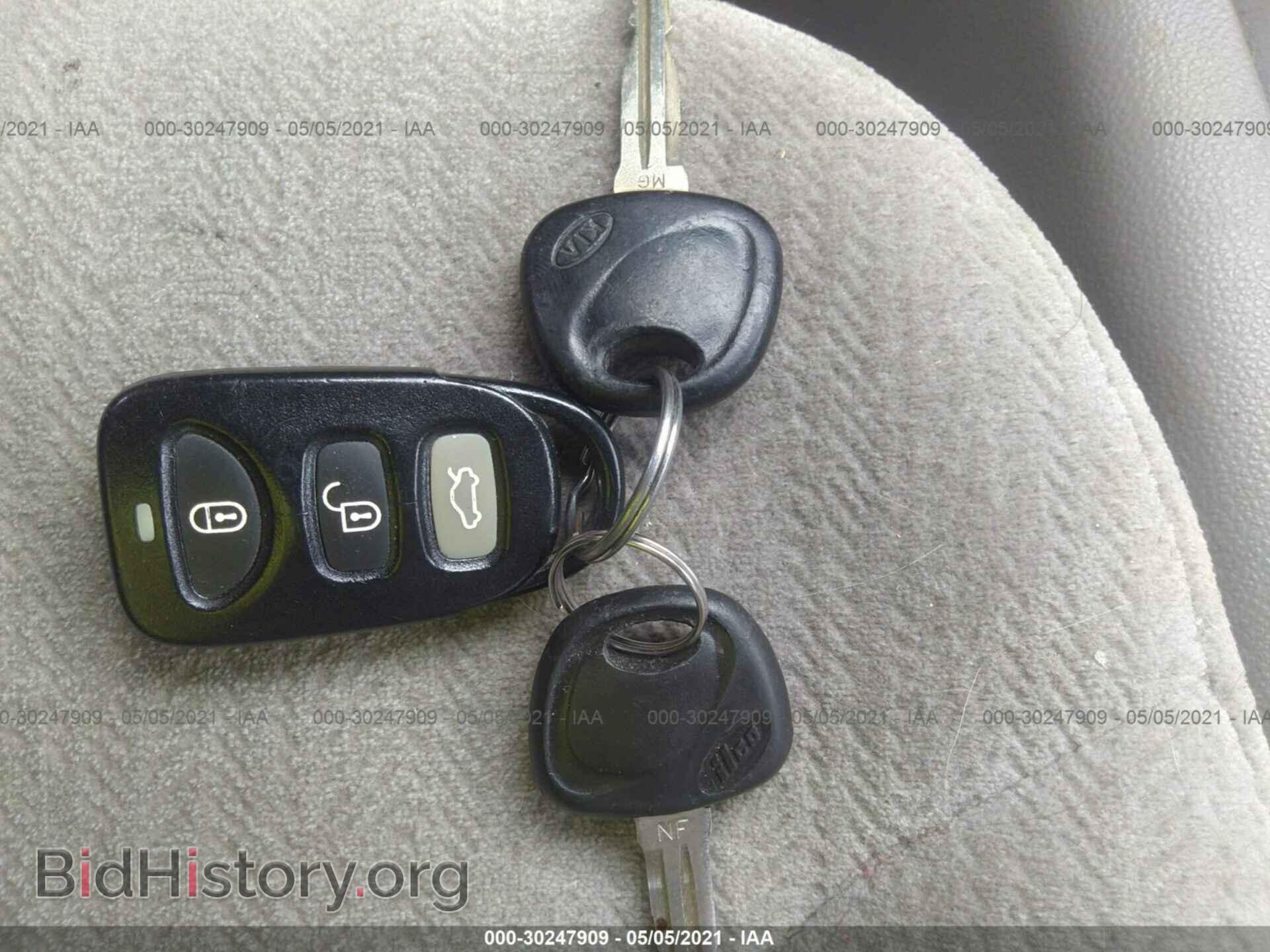 2008 KIA OPTIMA - VIN: KNAGE123485205264 - Фото 11