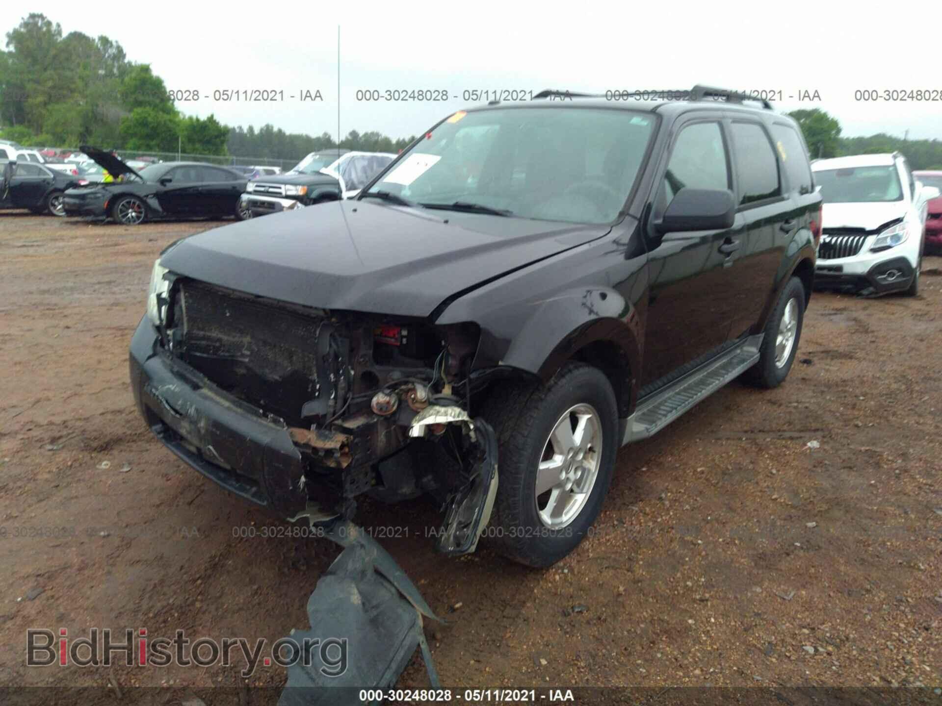 2011 FORD ESCAPE - VIN: 1FMCU9D72BKB50370 - Фото 2