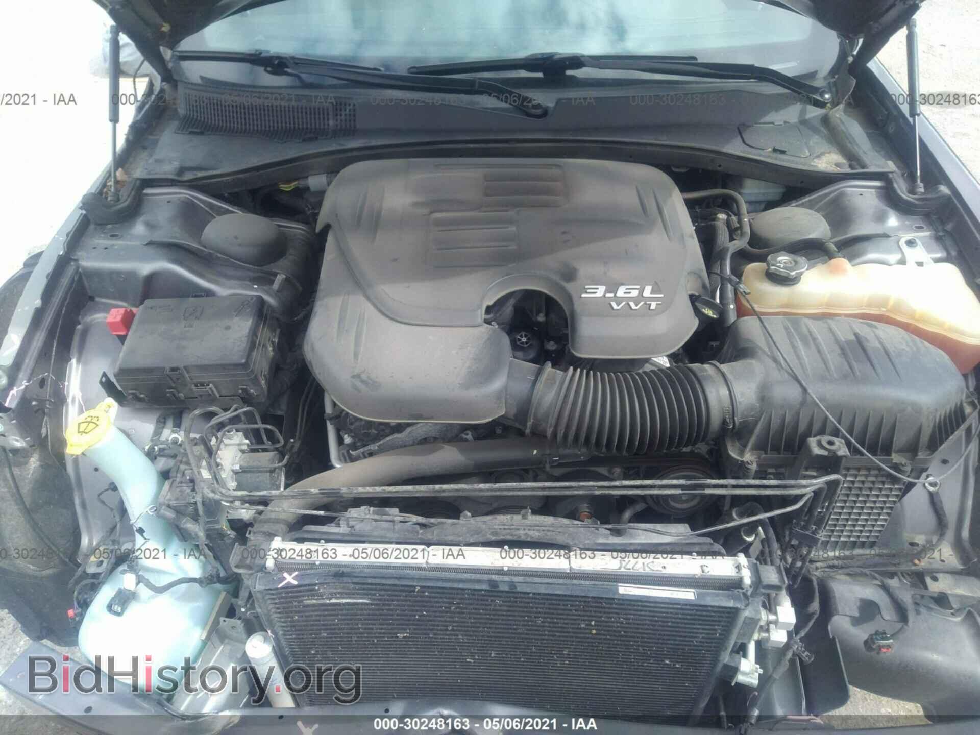 2014 CHRYSLER 300 - VIN: 2C3CCAGG6EH383625 - Фото 10