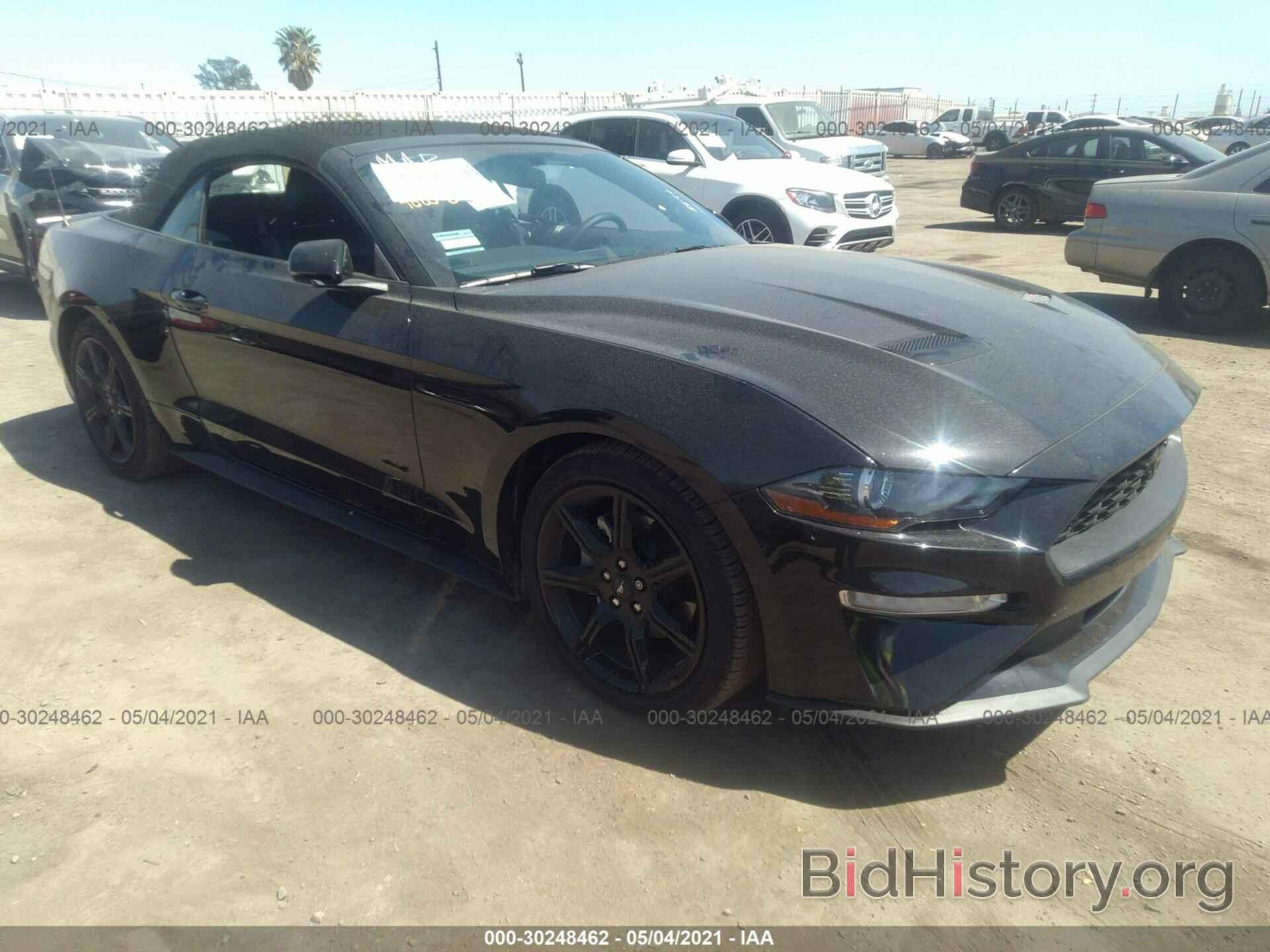 Photo 1FATP8UH3L5124834 - FORD MUSTANG 2020