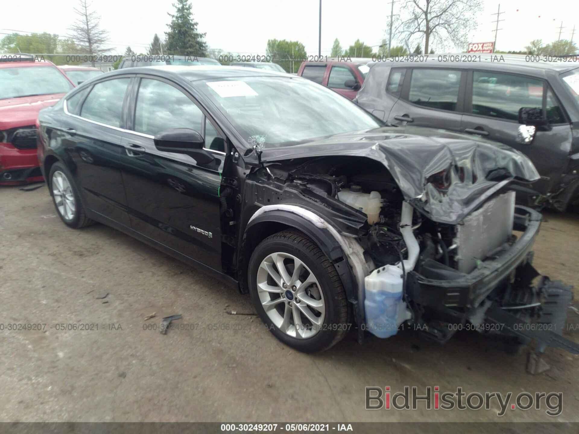 Photo 3FA6P0LU4KR169550 - FORD FUSION HYBRID 2019