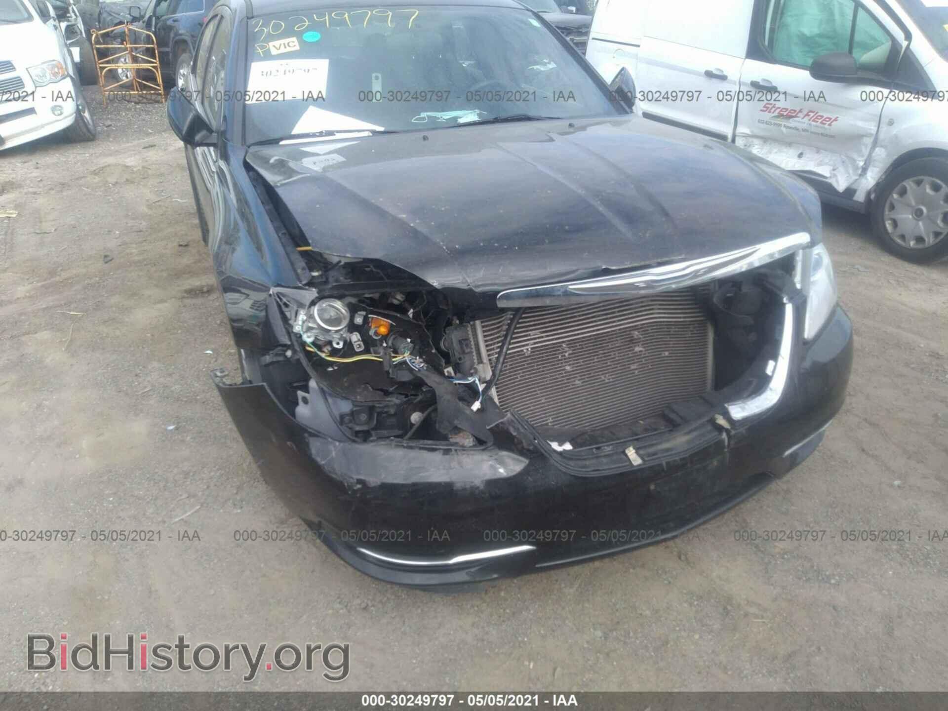2013 CHRYSLER 200 - VIN: 1C3CCBAB1DN704723 - Фото 6