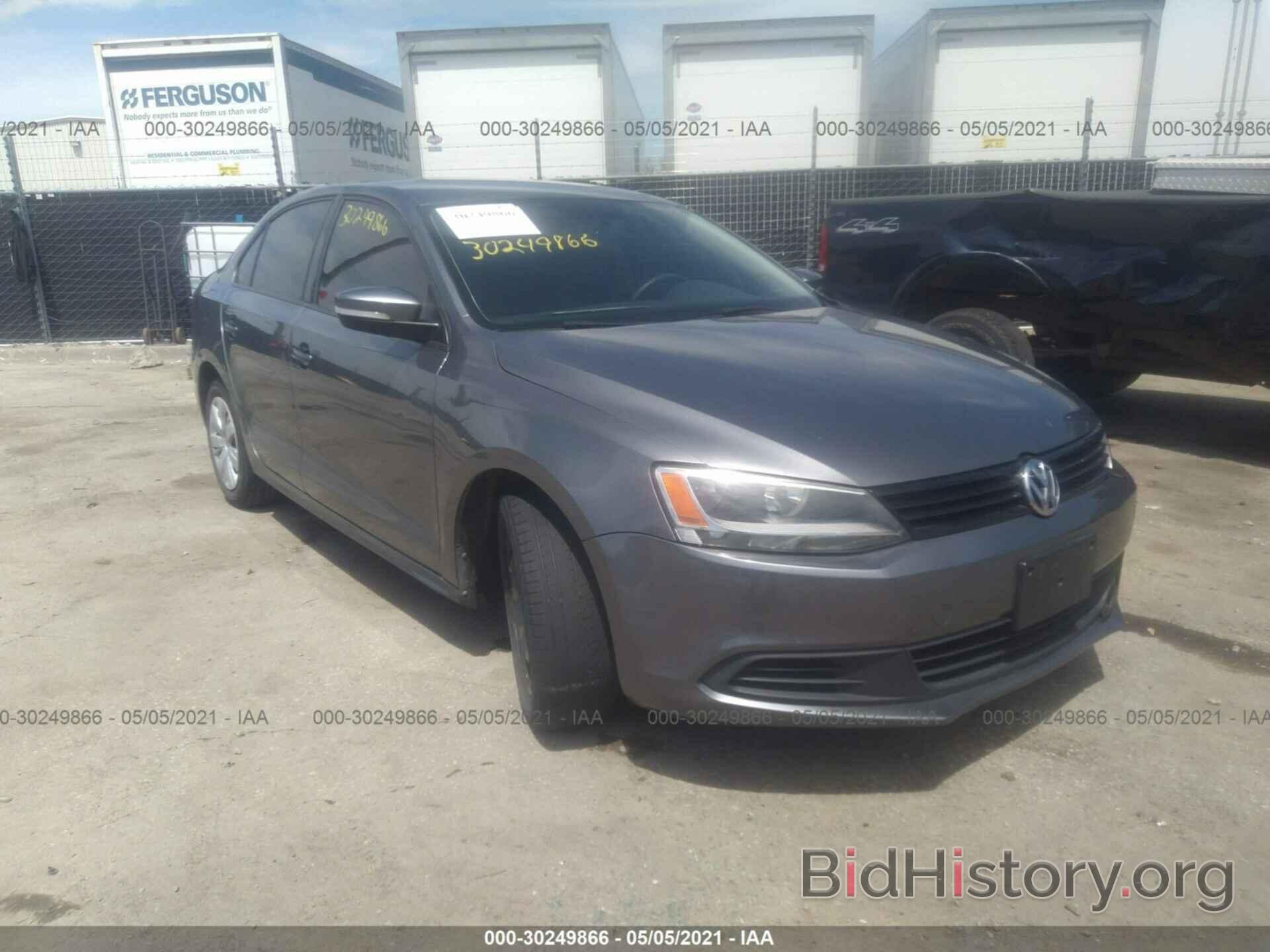 Фотография 3VWD17AJ9EM364546 - VOLKSWAGEN JETTA SEDAN 2014