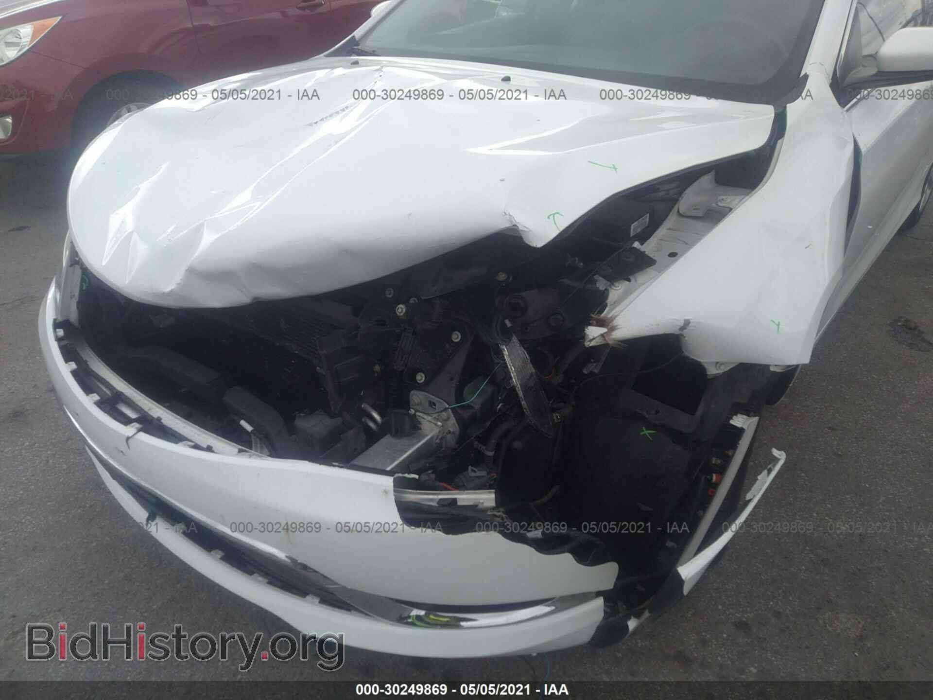 2016 CHRYSLER 200 - VIN: 1C3CCCAB5GN164982 - Фото 6