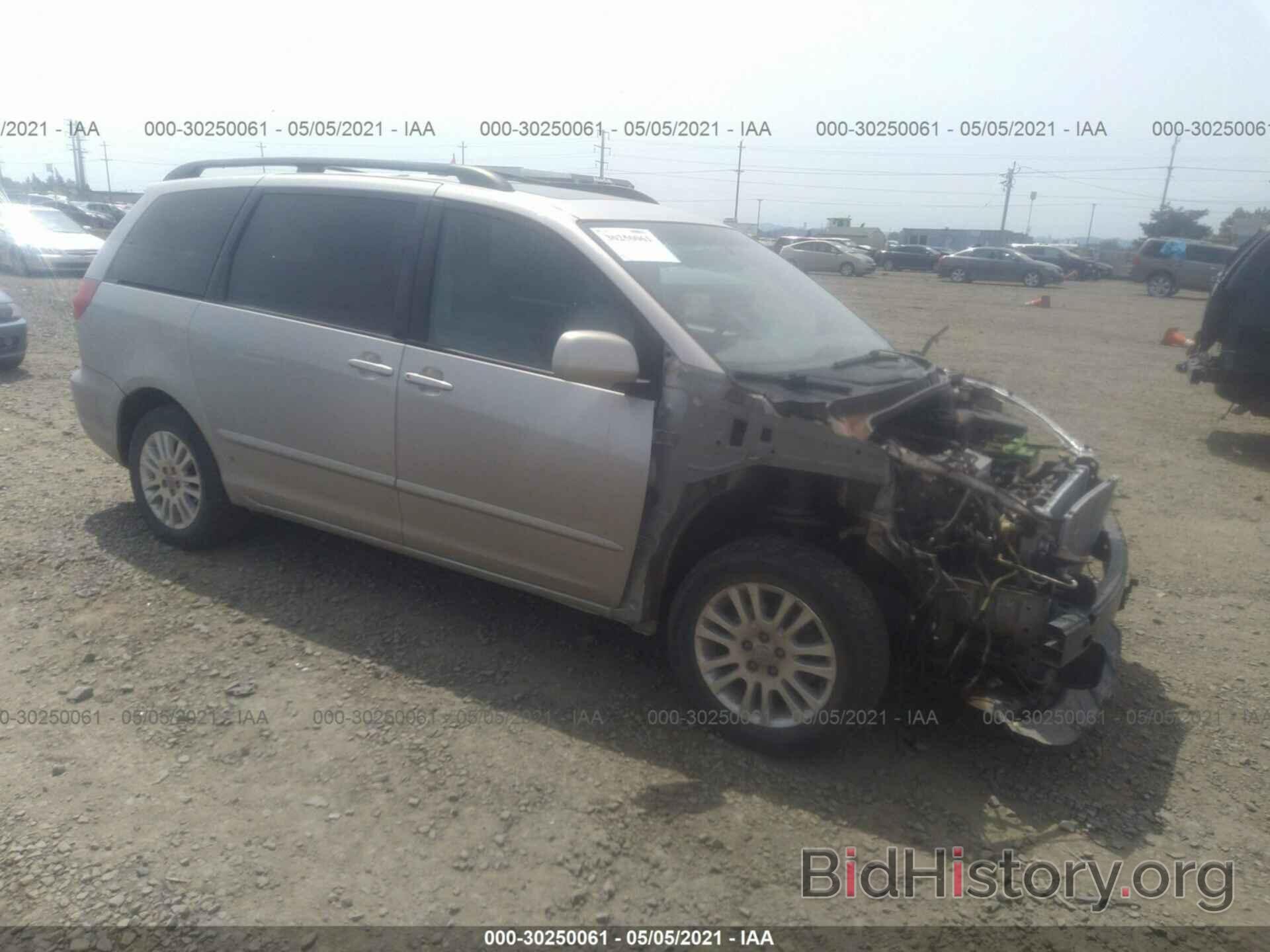 Photo 5TDDK4CC7AS031348 - TOYOTA SIENNA 2010