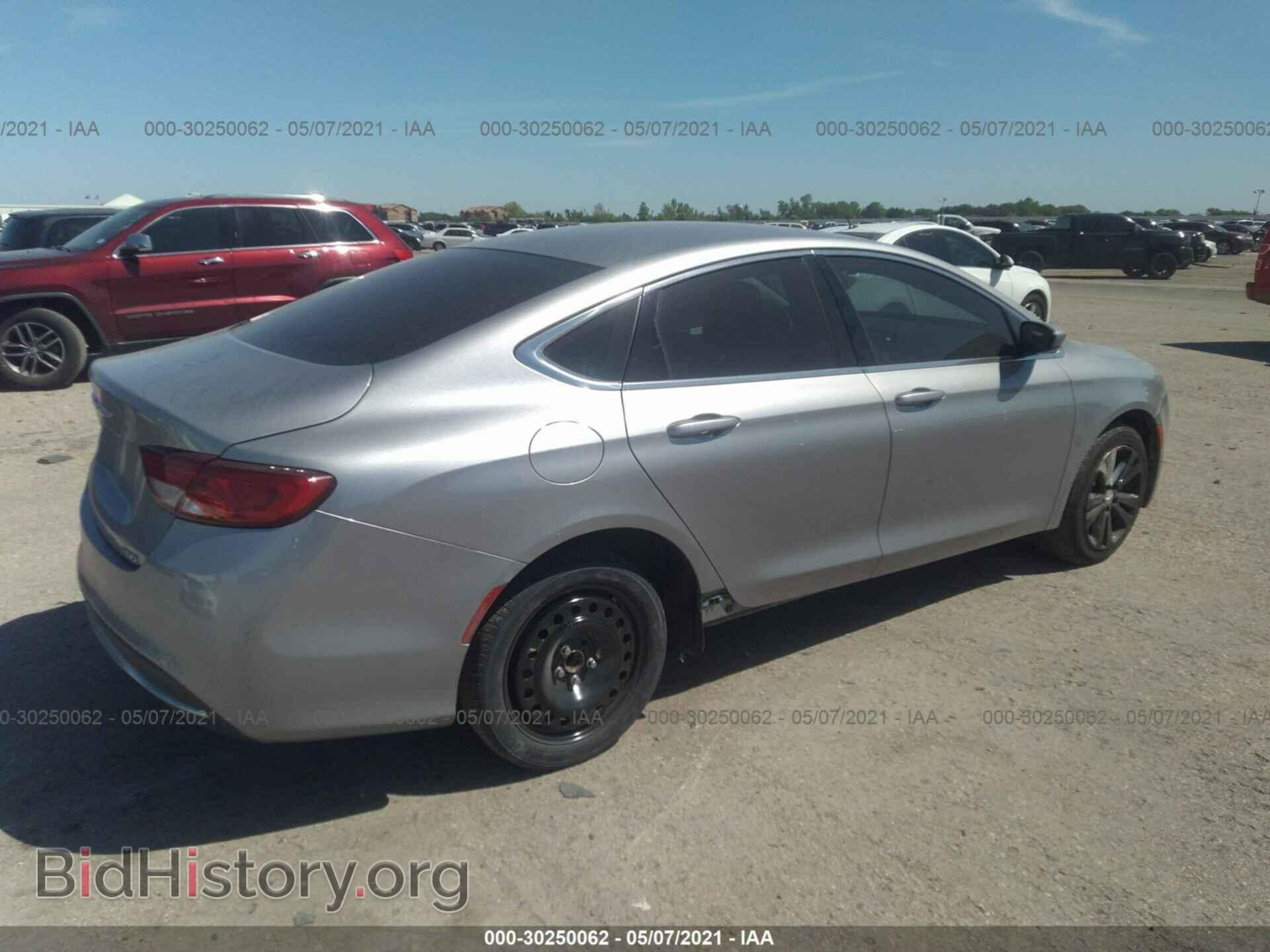 2015 CHRYSLER 200 - VIN: 1C3CCCAB2FN702746 - Фото 4