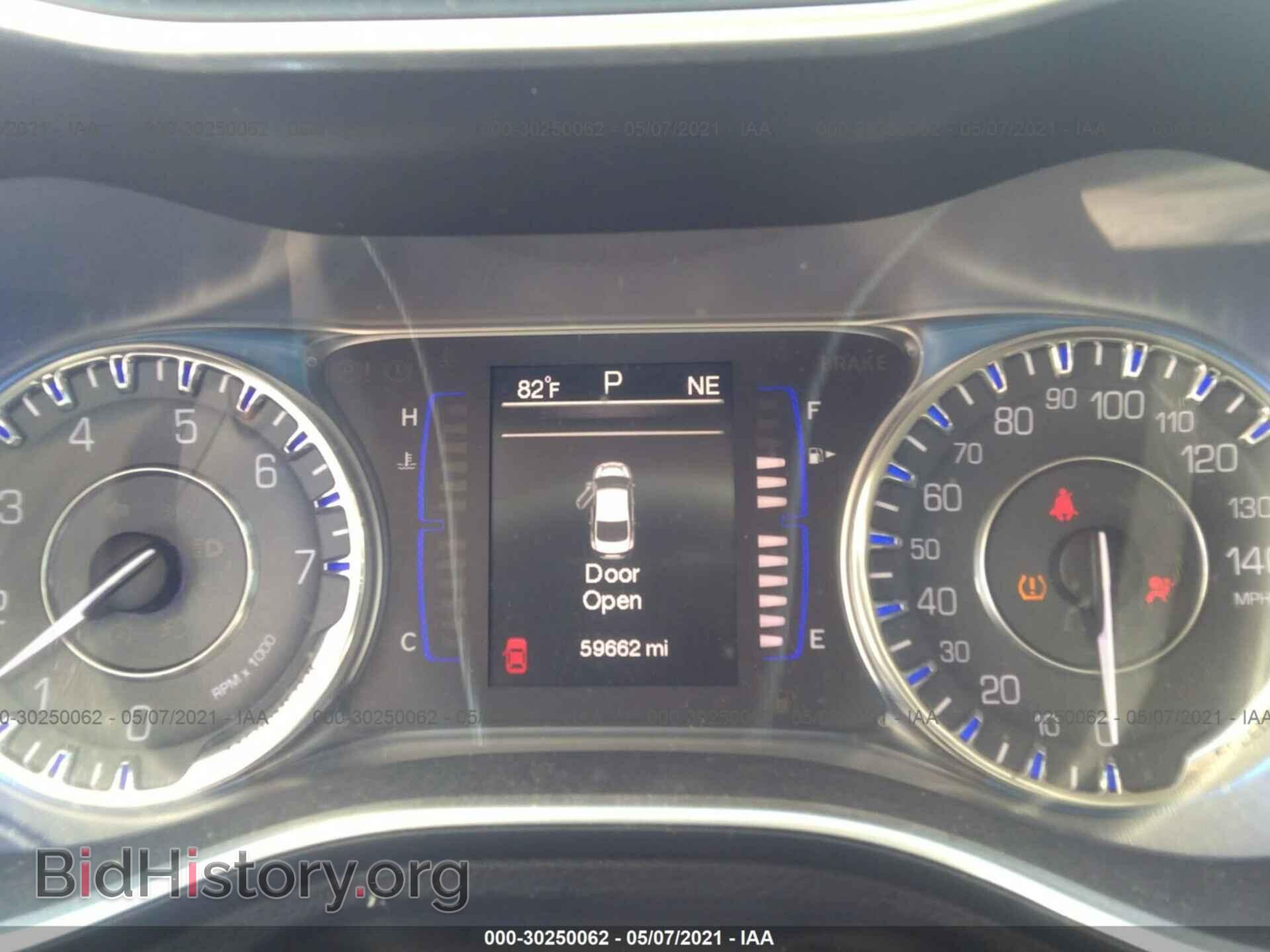 2015 CHRYSLER 200 - VIN: 1C3CCCAB2FN702746 - Фото 7
