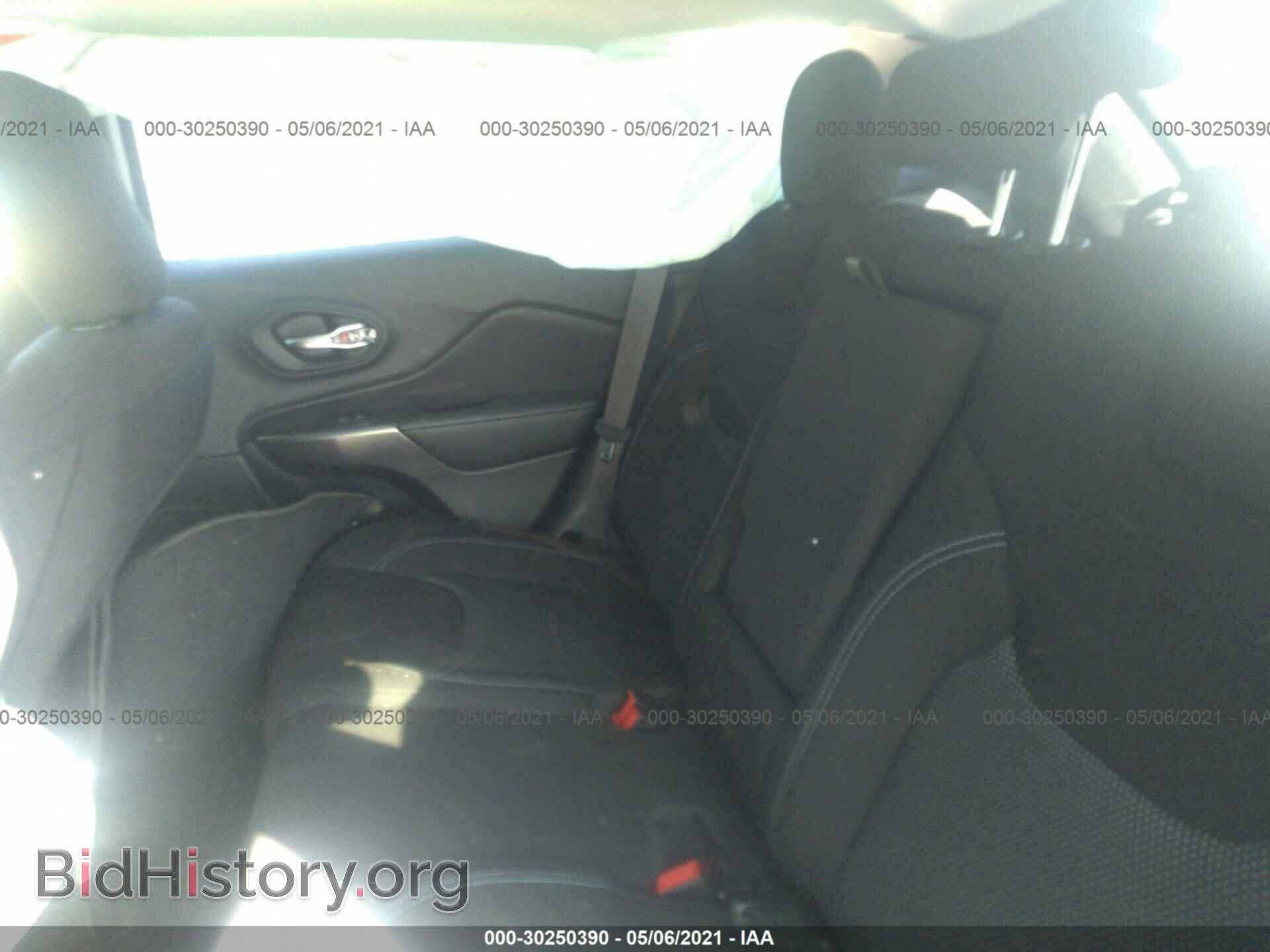 2020 JEEP CHEROKEE - VIN: 1C4PJLCB7LD596750 - Фото 8