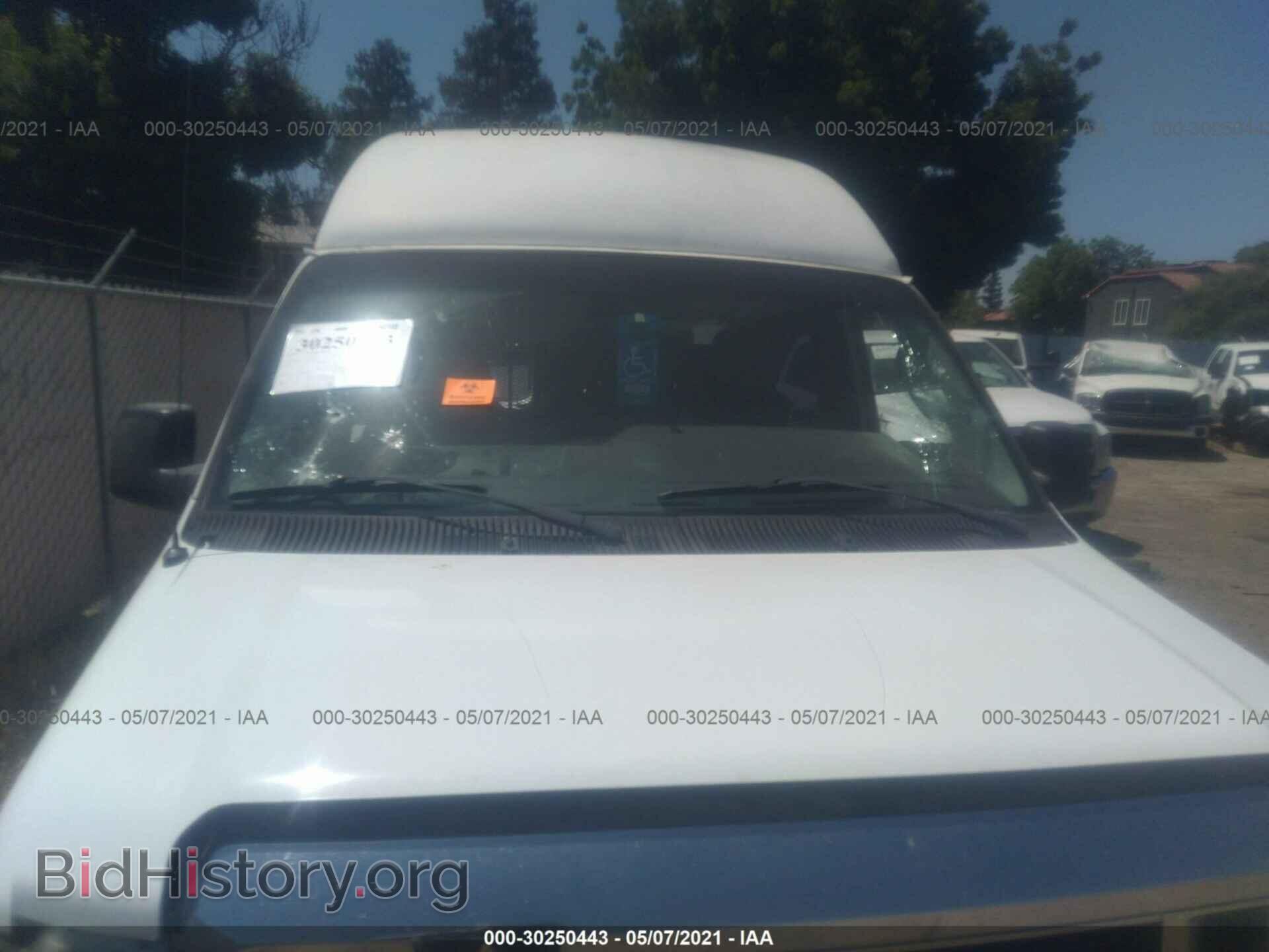 2011 FORD ECONOLINE CARGO VAN - VIN: 1FTNE1EW3BDB25631 - Фото 6