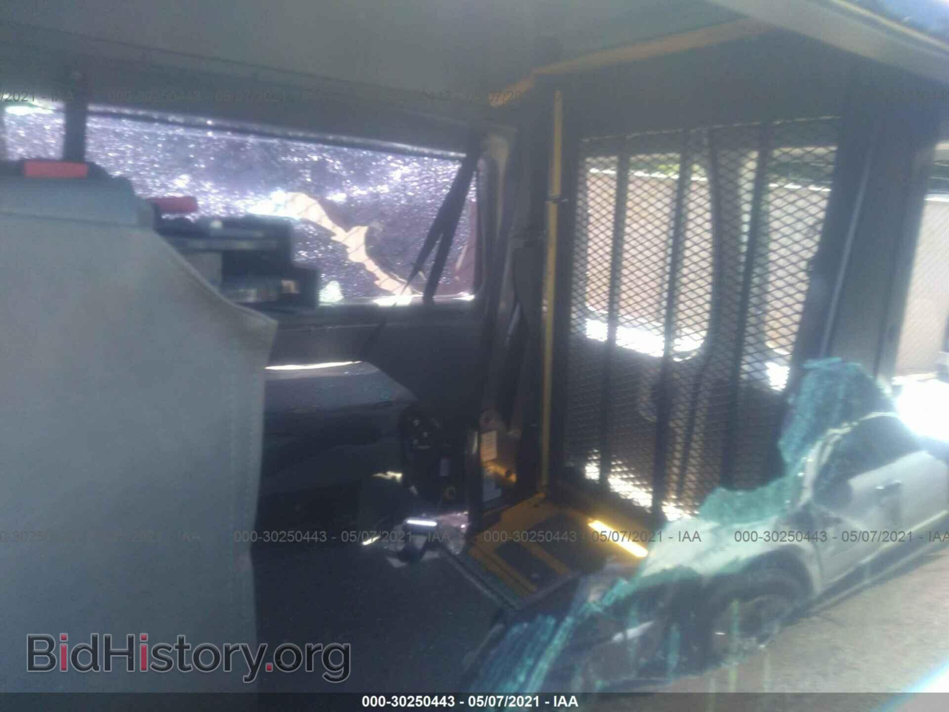 2011 FORD ECONOLINE CARGO VAN - VIN: 1FTNE1EW3BDB25631 - Фото 8