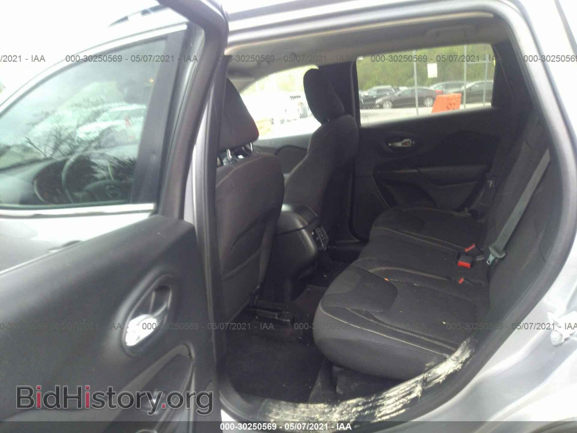 2017 JEEP CHEROKEE - VIN: 1C4PJLCB3HW533639 - Фото 8
