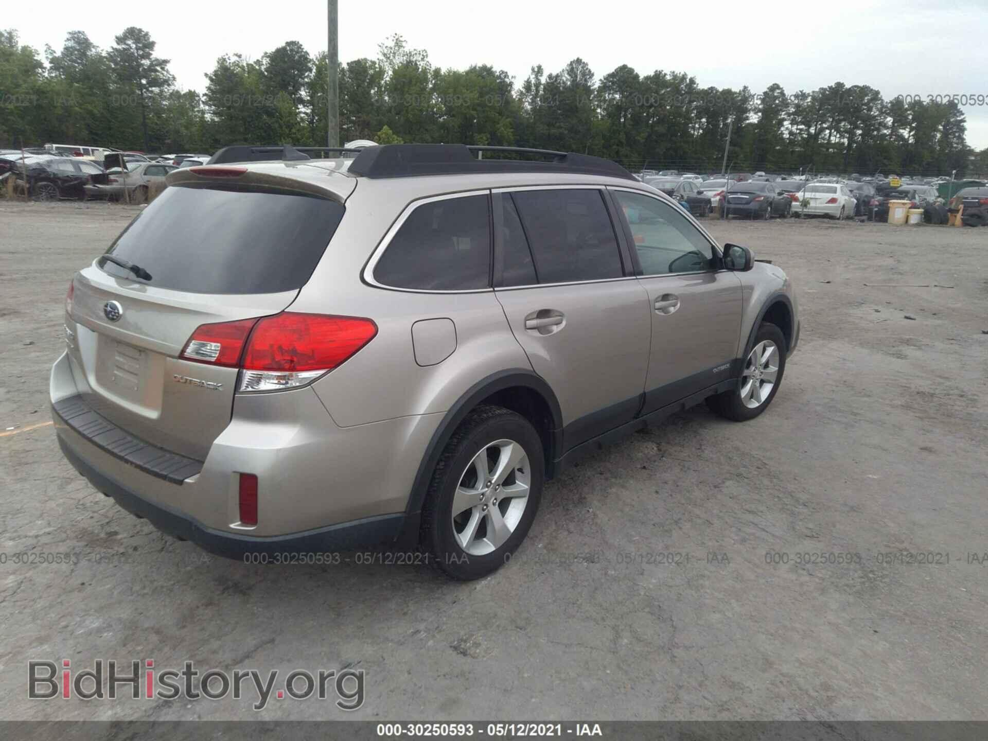 2014 SUBARU OUTBACK - VIN: 4S4BRCLC0E3327036 - Фото 4