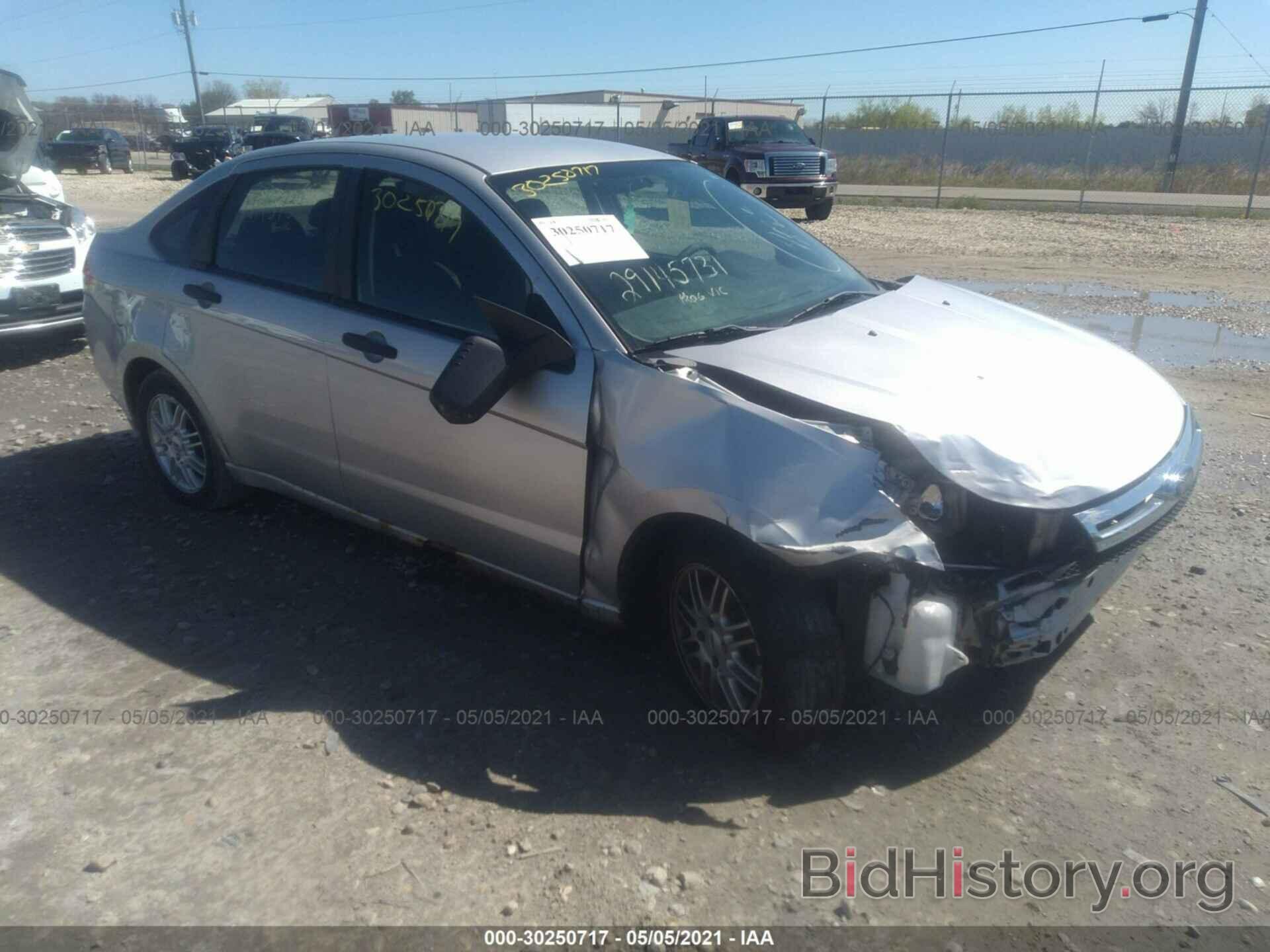 Photo 1FAHP35NX9W185212 - FORD FOCUS 2009