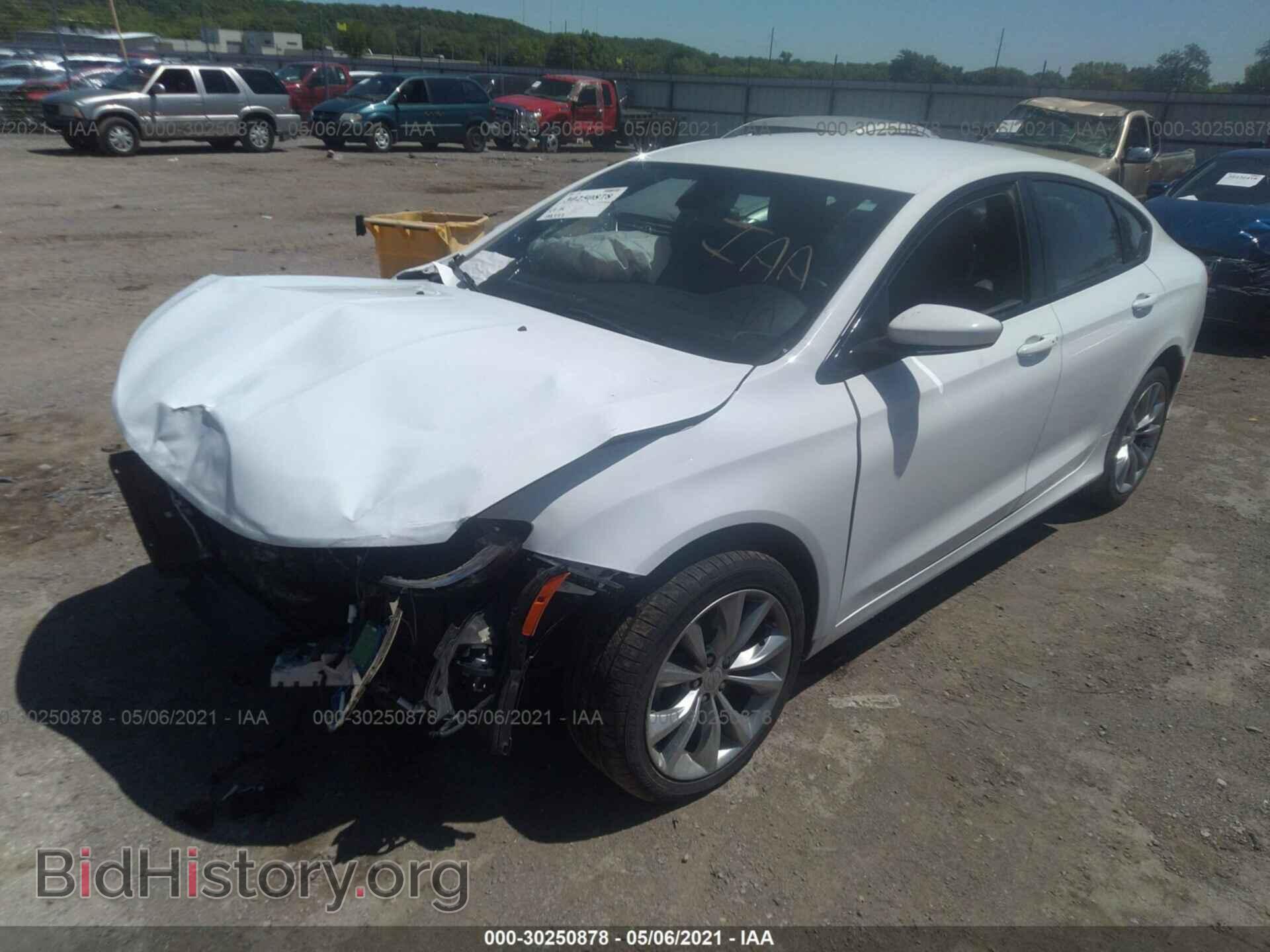 2015 CHRYSLER 200 - VIN: 1C3CCCBG8FN582607 - Фото 2
