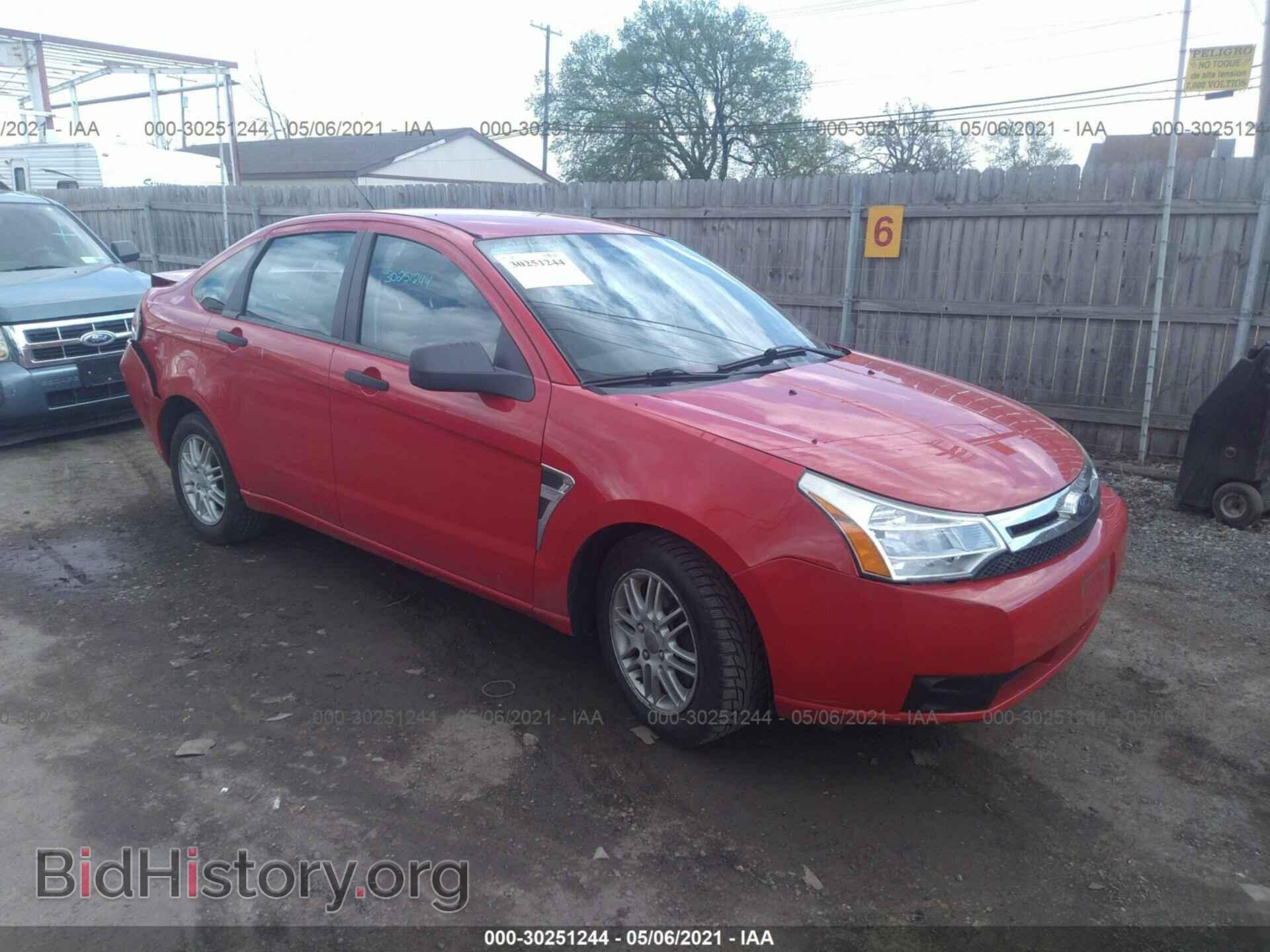 Photo 1FAHP35N18W161654 - FORD FOCUS 2008