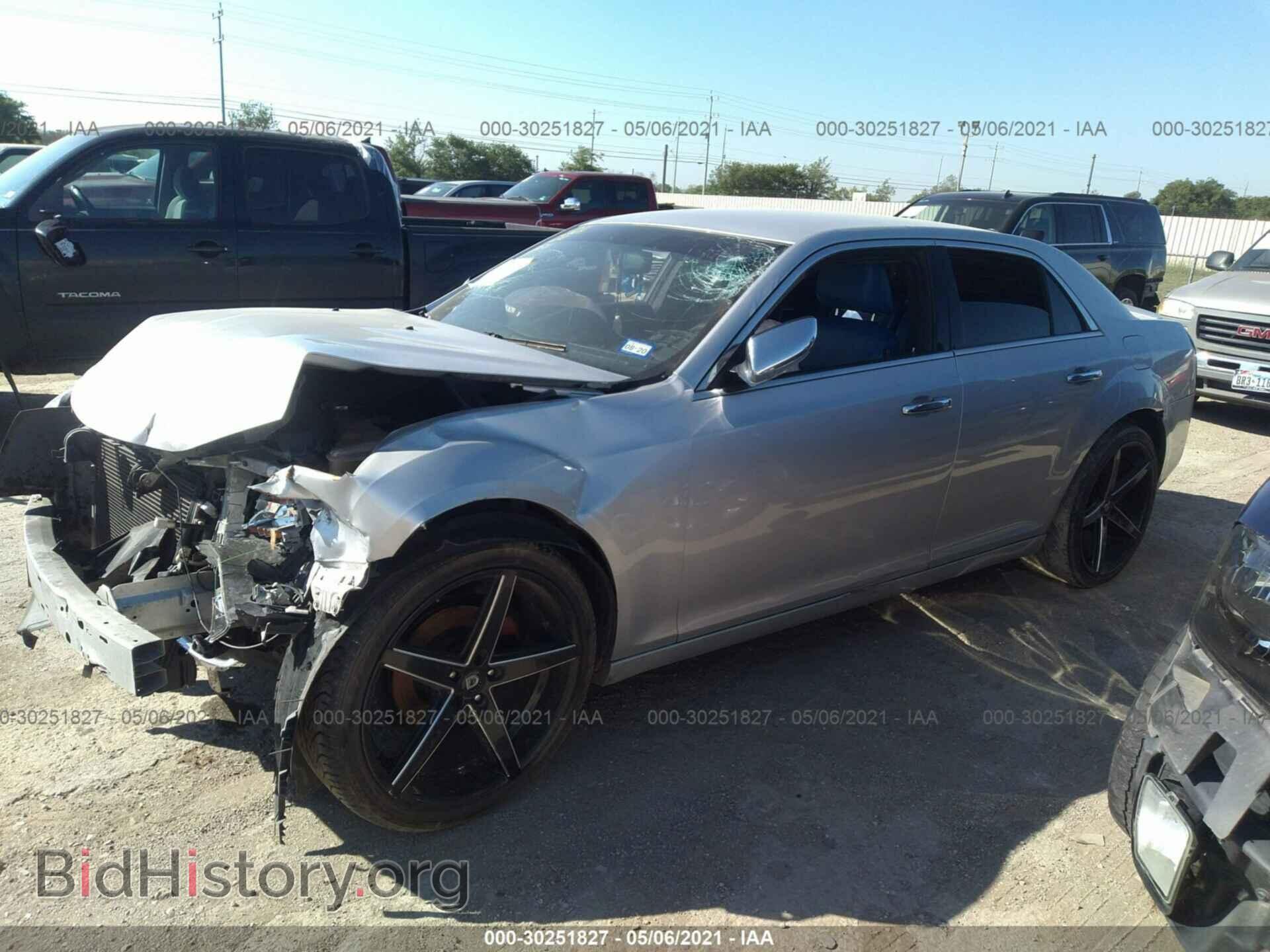 2012 CHRYSLER 300 - VIN: 2C3CCACG5CH200511 - Photo 2