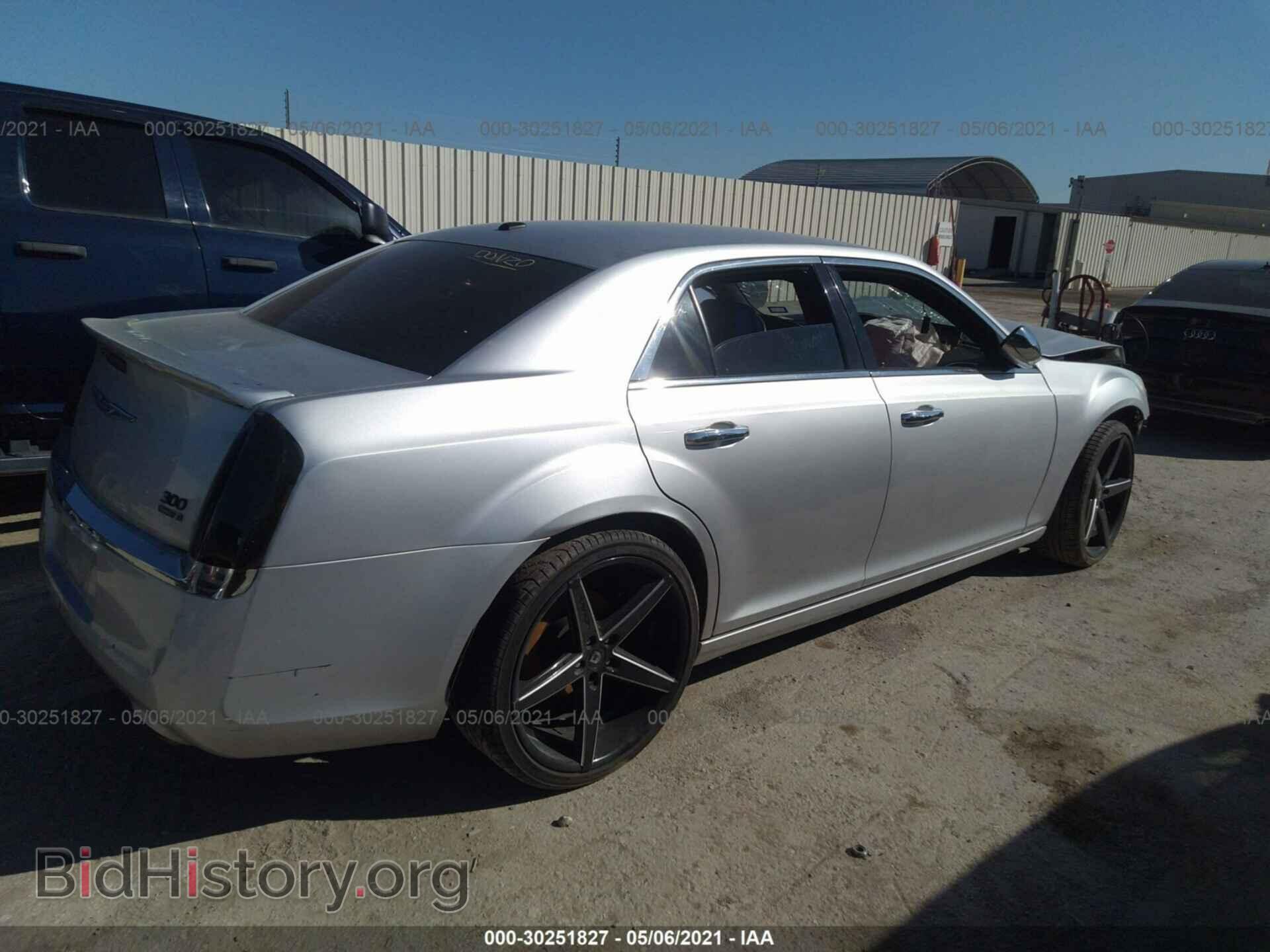 2012 CHRYSLER 300 - VIN: 2C3CCACG5CH200511 - Photo 4