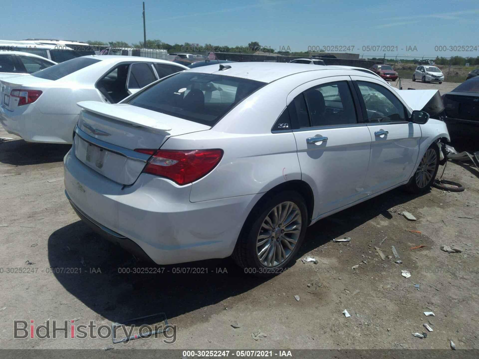 2013 CHRYSLER 200 - VIN: 1C3CCBCG2DN506712 - Photo 4