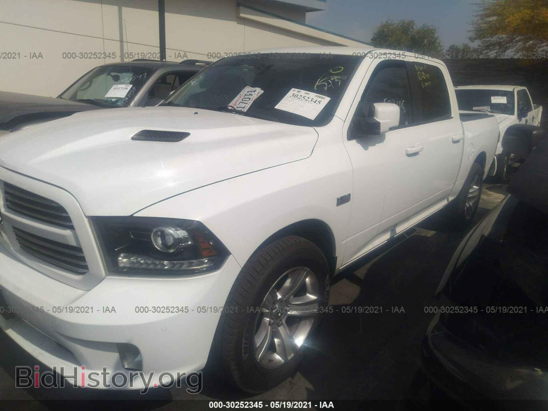 2014 RAM 1500 - VIN: 1C6RR7MT4ES413763 - Фото 2